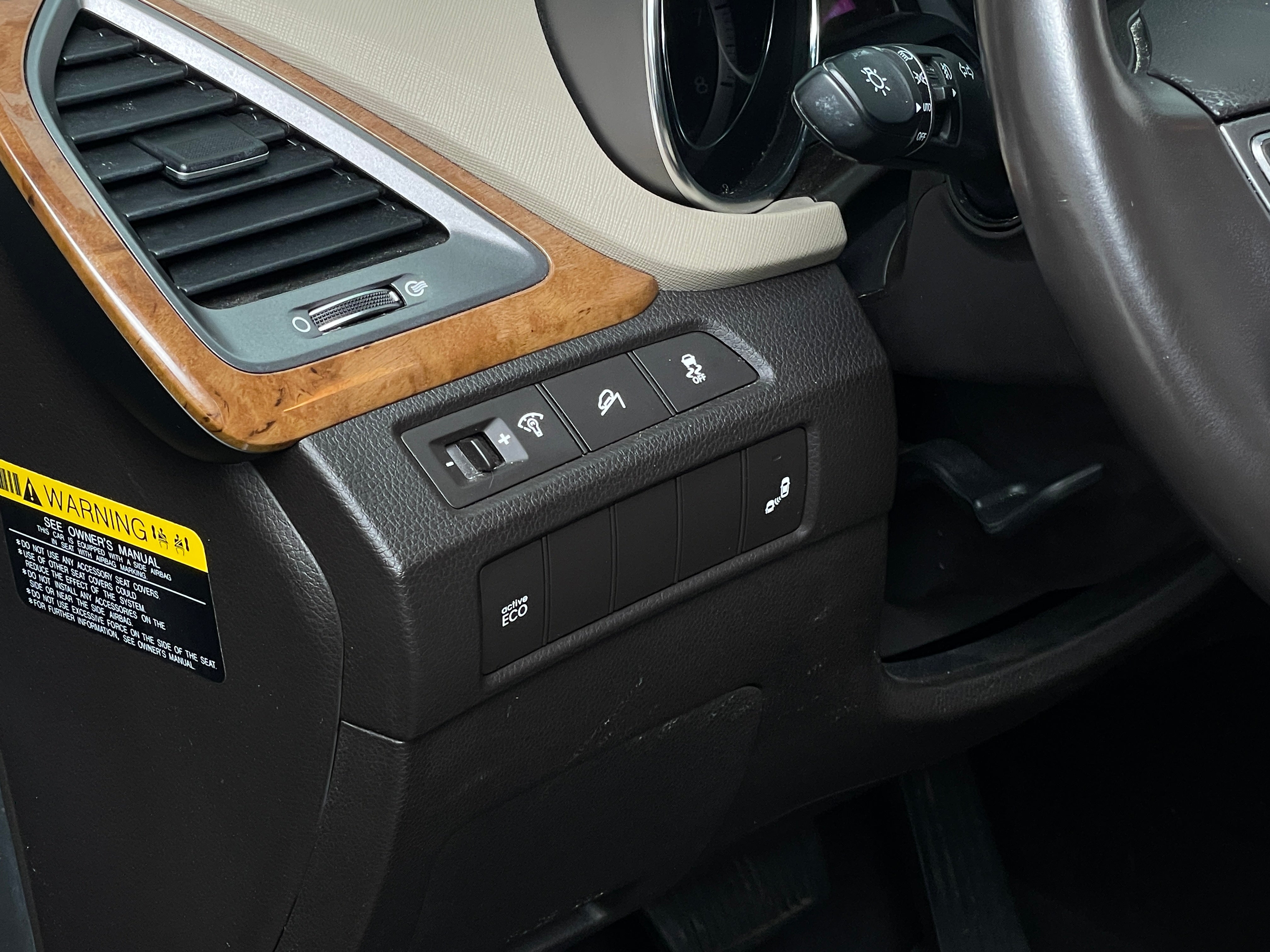 Used 2014 Hyundai Santa Fe GLS with VIN KM8SN4HF3EU069688 for sale in Oak Creek, WI