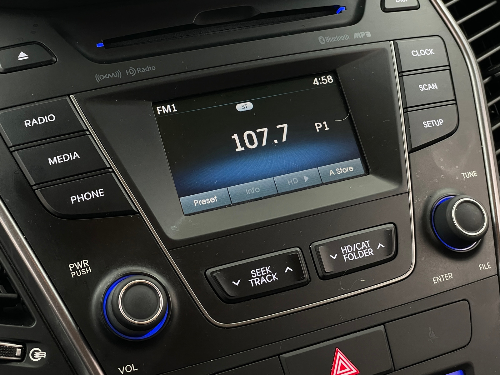 Thumbnail: 2014 Hyundai Santa Fe - 3