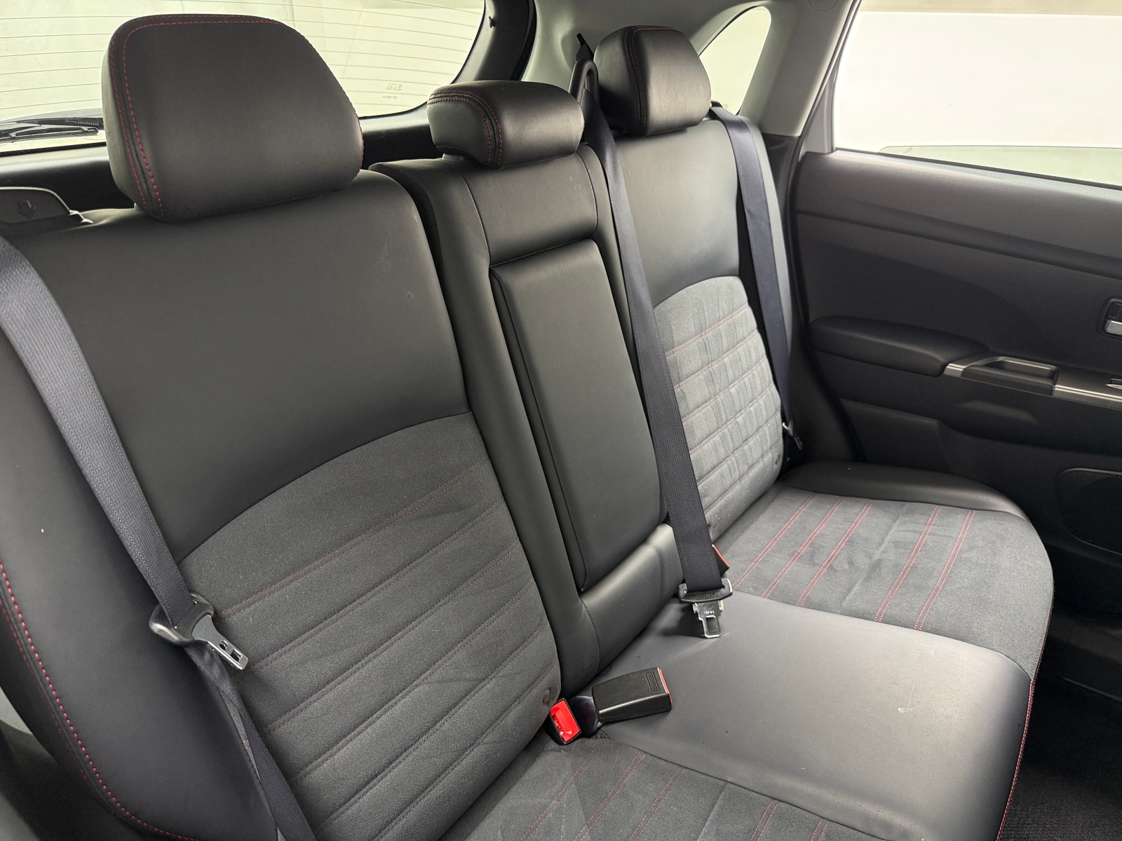 Thumbnail: 2024 Mitsubishi Outlander Sport - 5