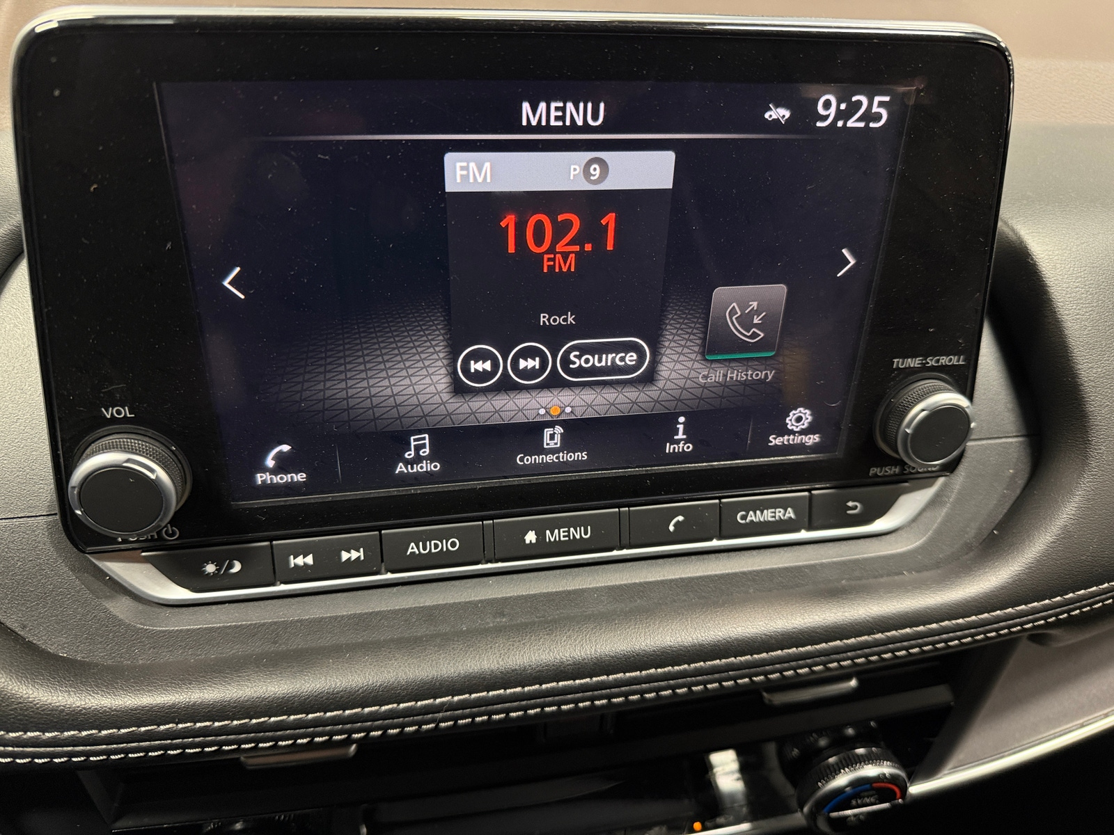 Thumbnail: 2023 Nissan Rogue - 4