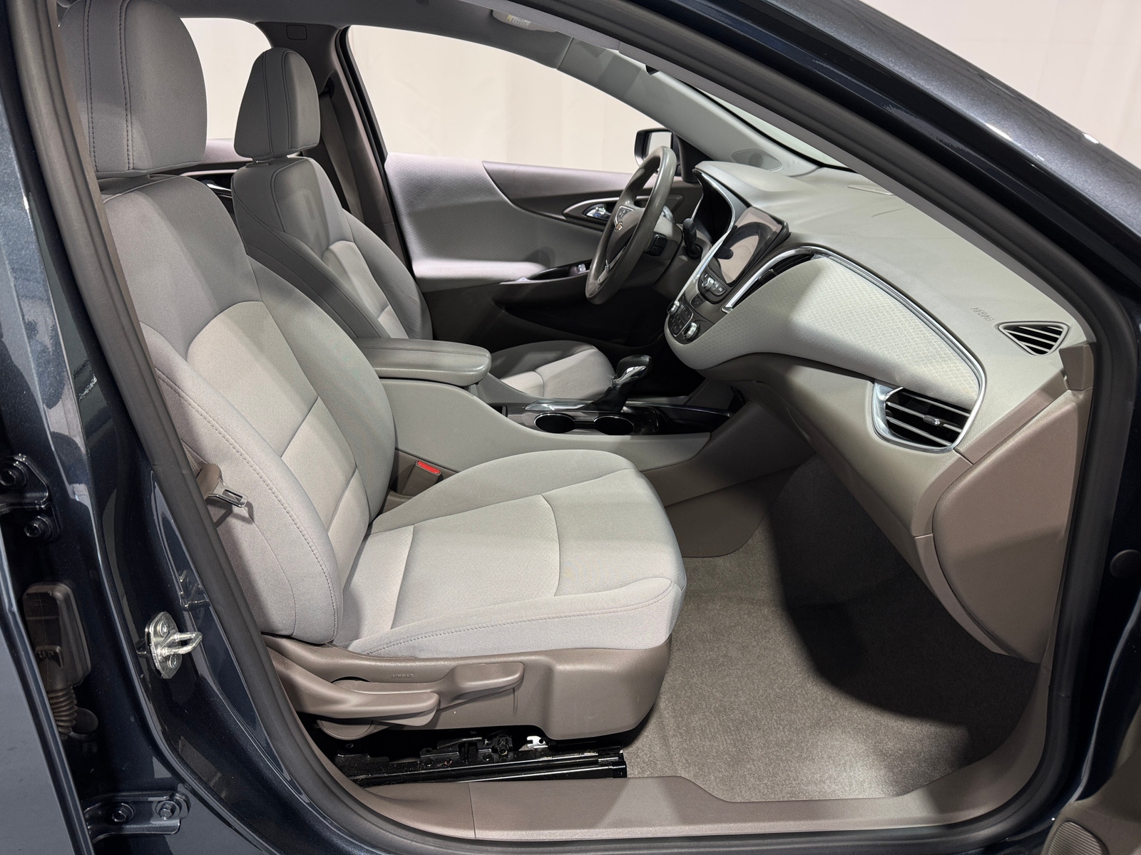 Thumbnail: 2021 Chevrolet Malibu - 2