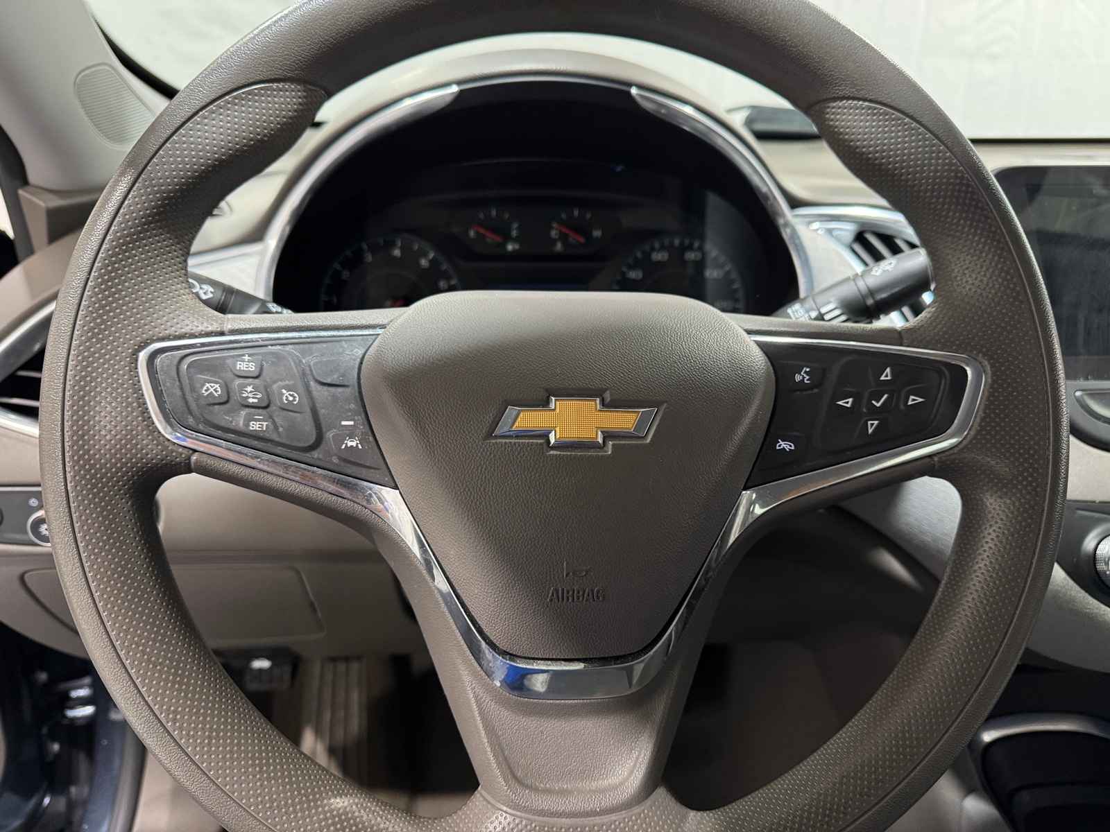 Thumbnail: 2021 Chevrolet Malibu - 5