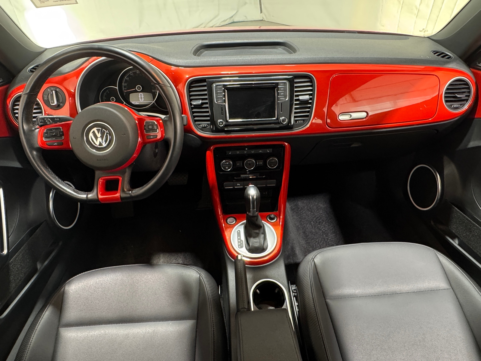 Thumbnail: 2019 Volkswagen Beetle - 2