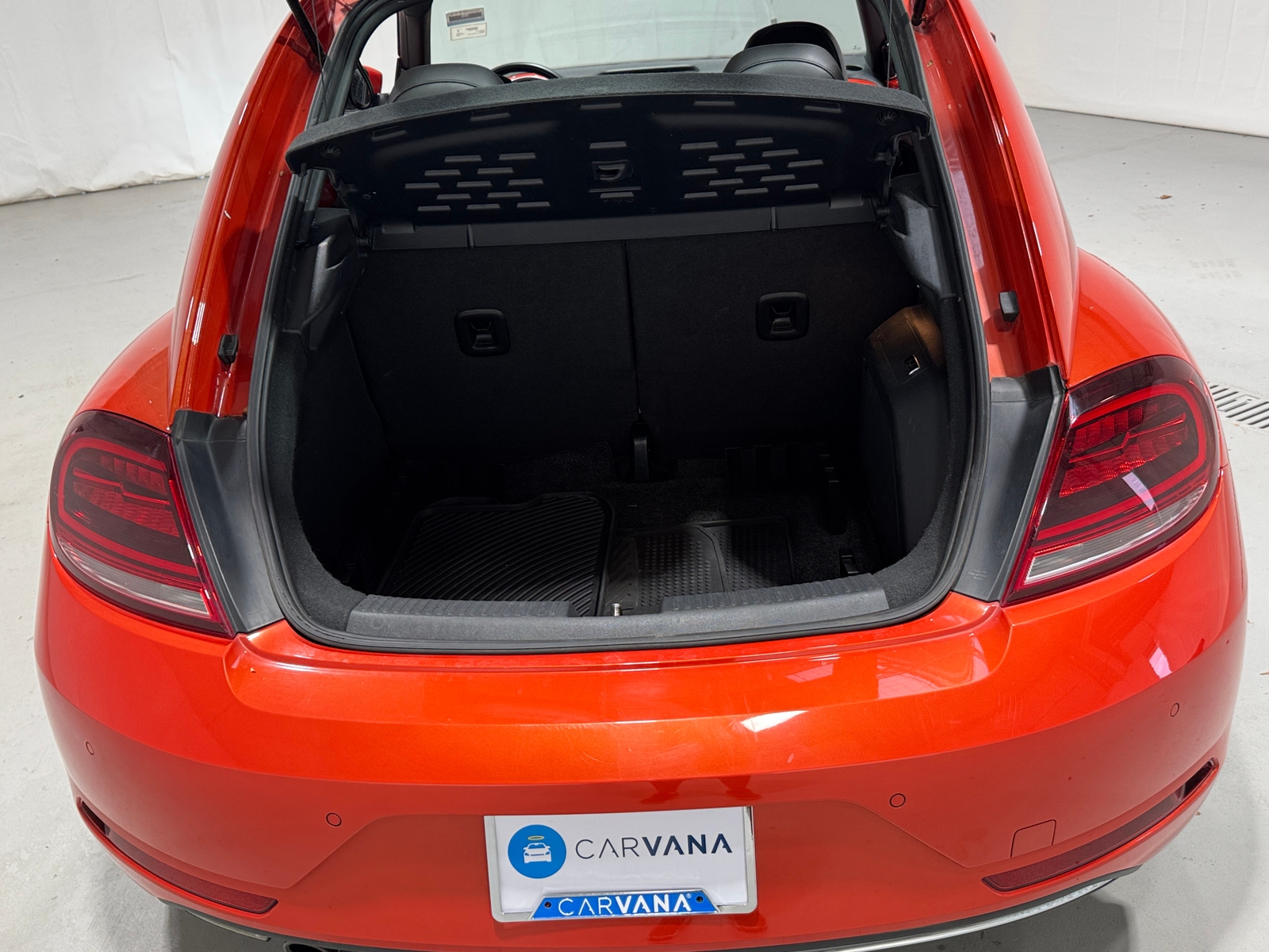 Thumbnail: 2019 Volkswagen Beetle - 6