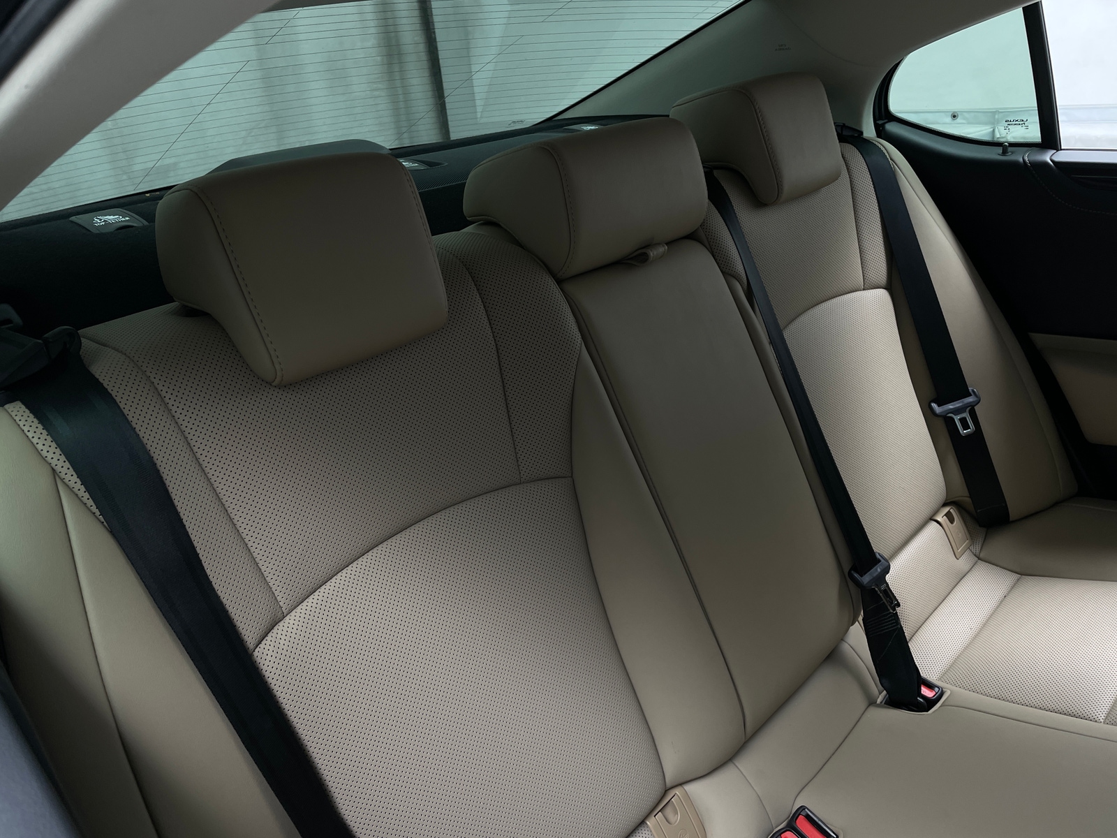 Thumbnail: 2020 Lexus ES - 6