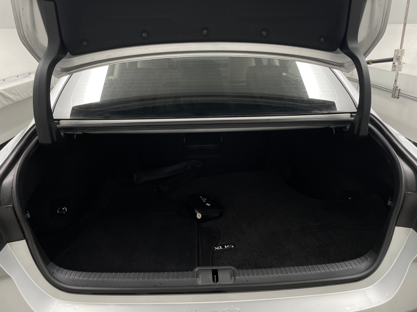 Thumbnail: 2020 Lexus ES - 7