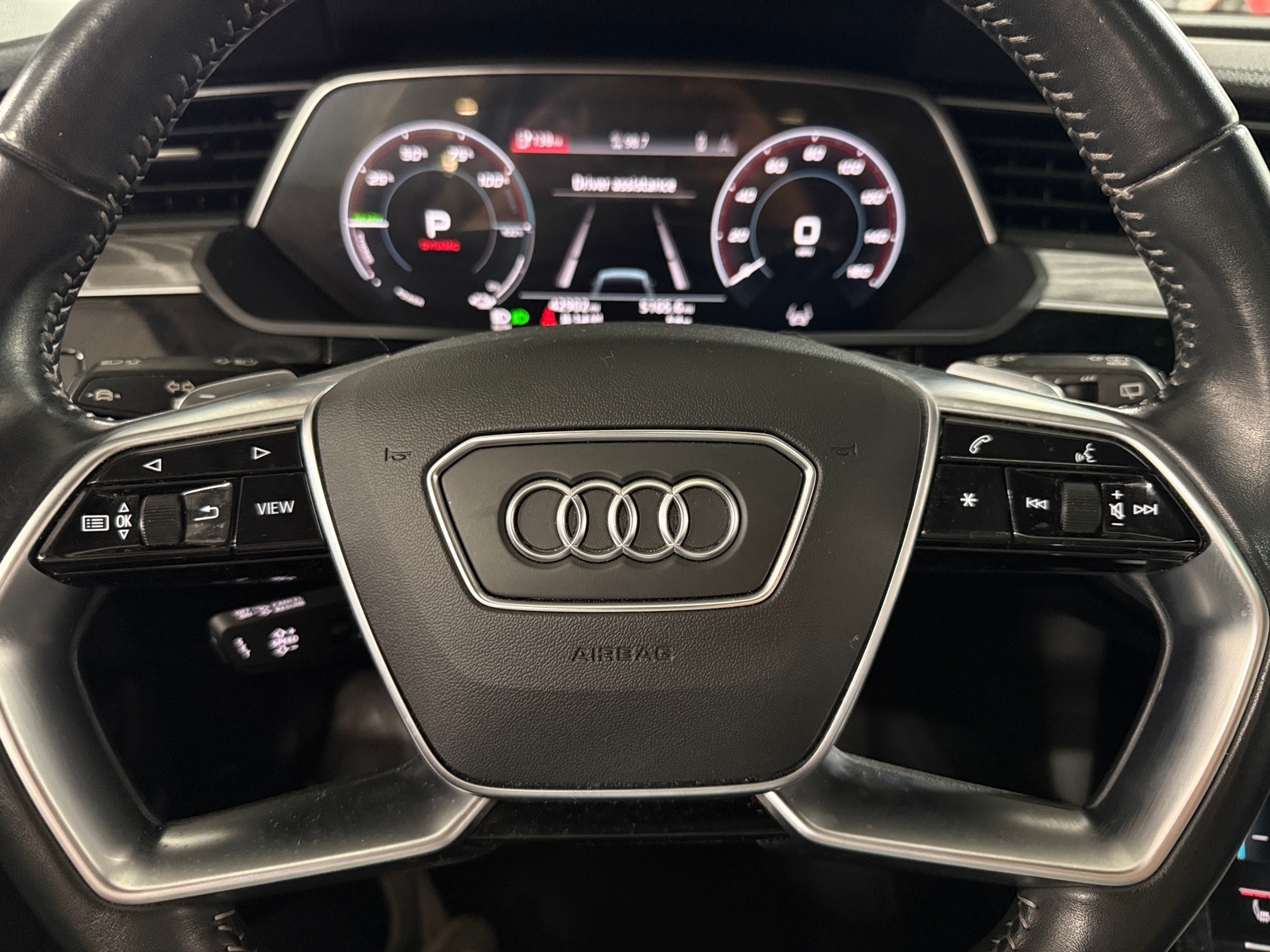 Thumbnail: 2021 Audi e-tron - 4