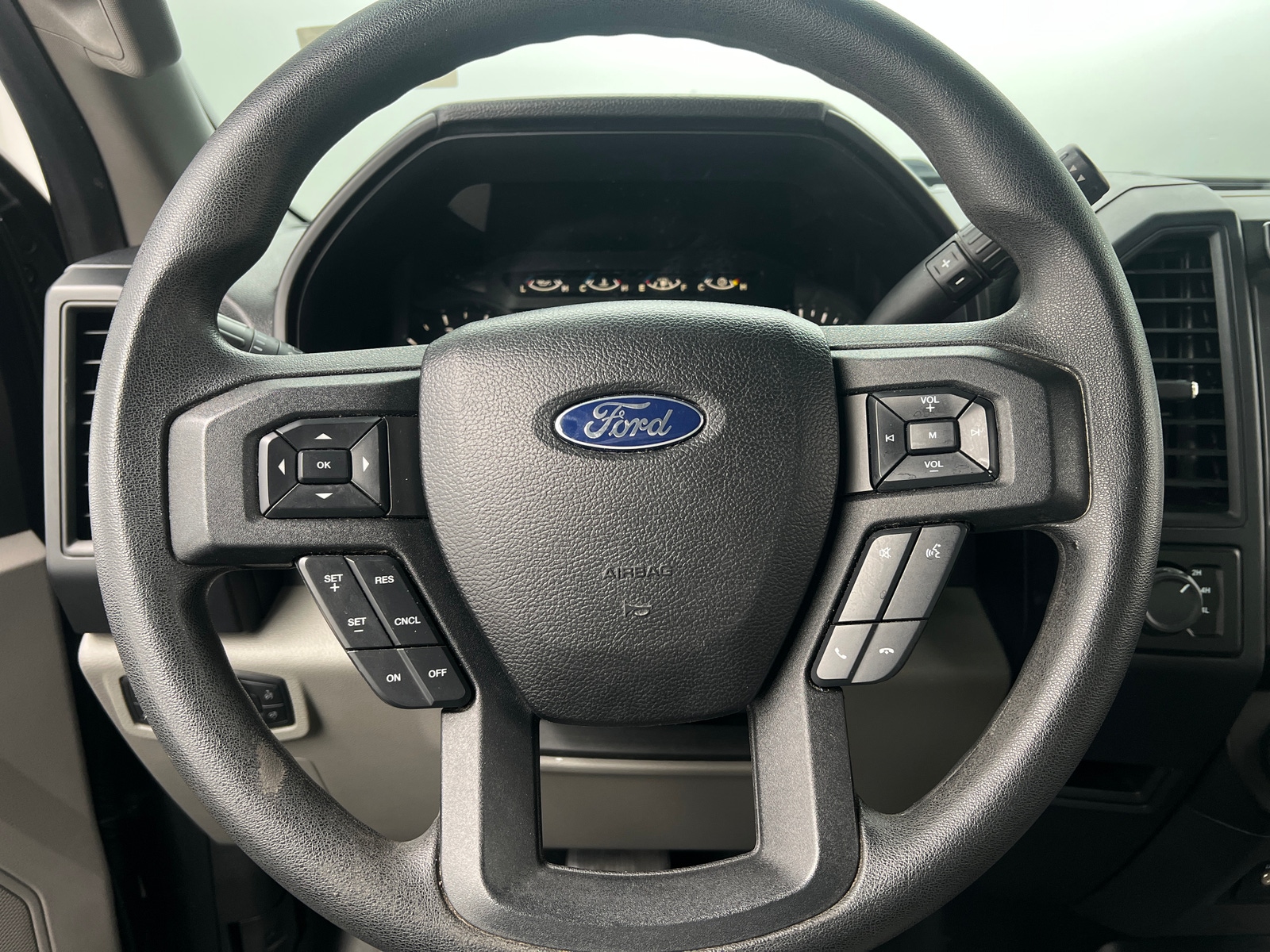 Thumbnail: 2015 Ford Econoline - 5