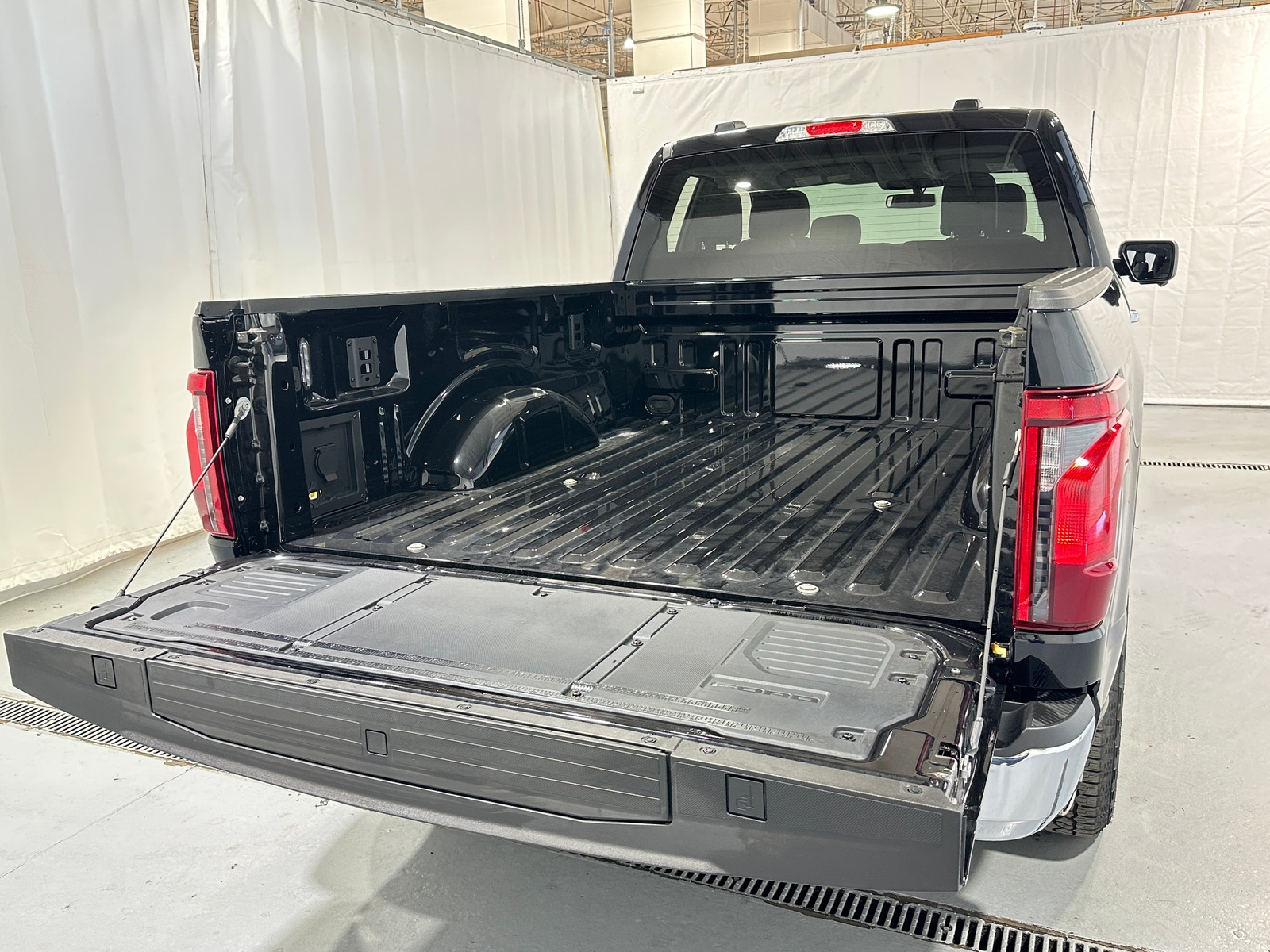 Thumbnail: 2024 Ford Econoline - 7