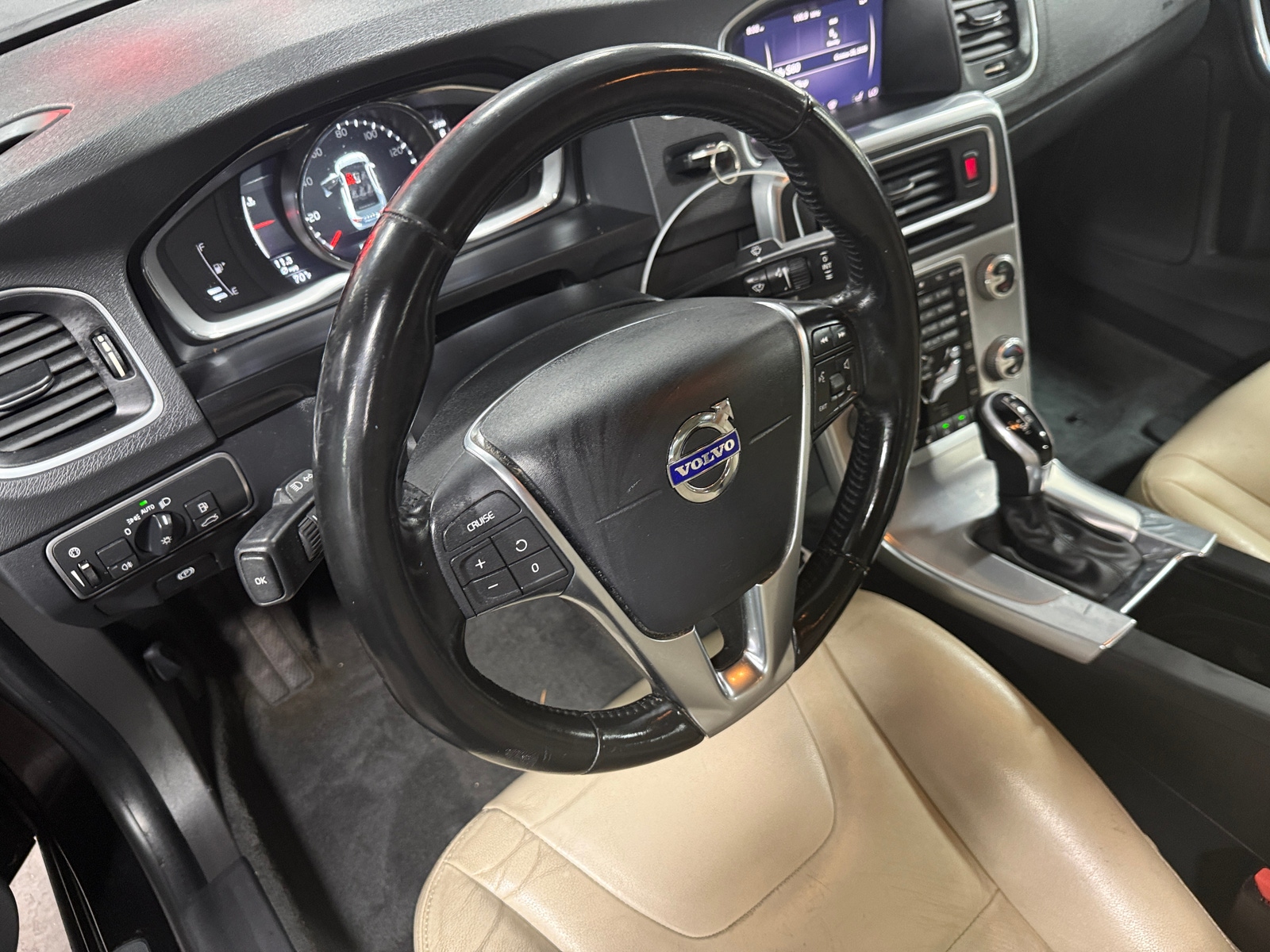 Thumbnail: 2018 Volvo S60 - 4