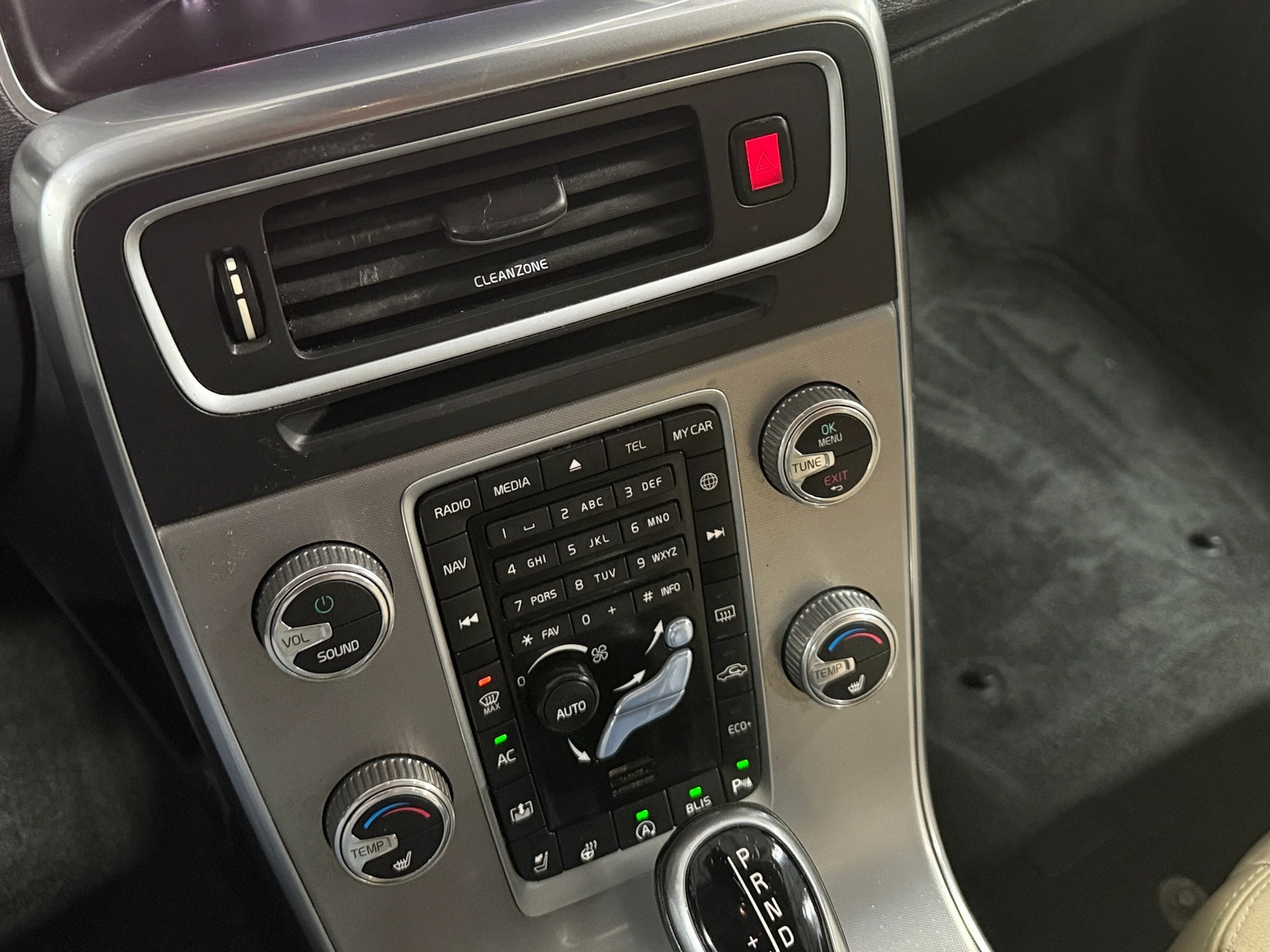 Thumbnail: 2018 Volvo S60 - 3