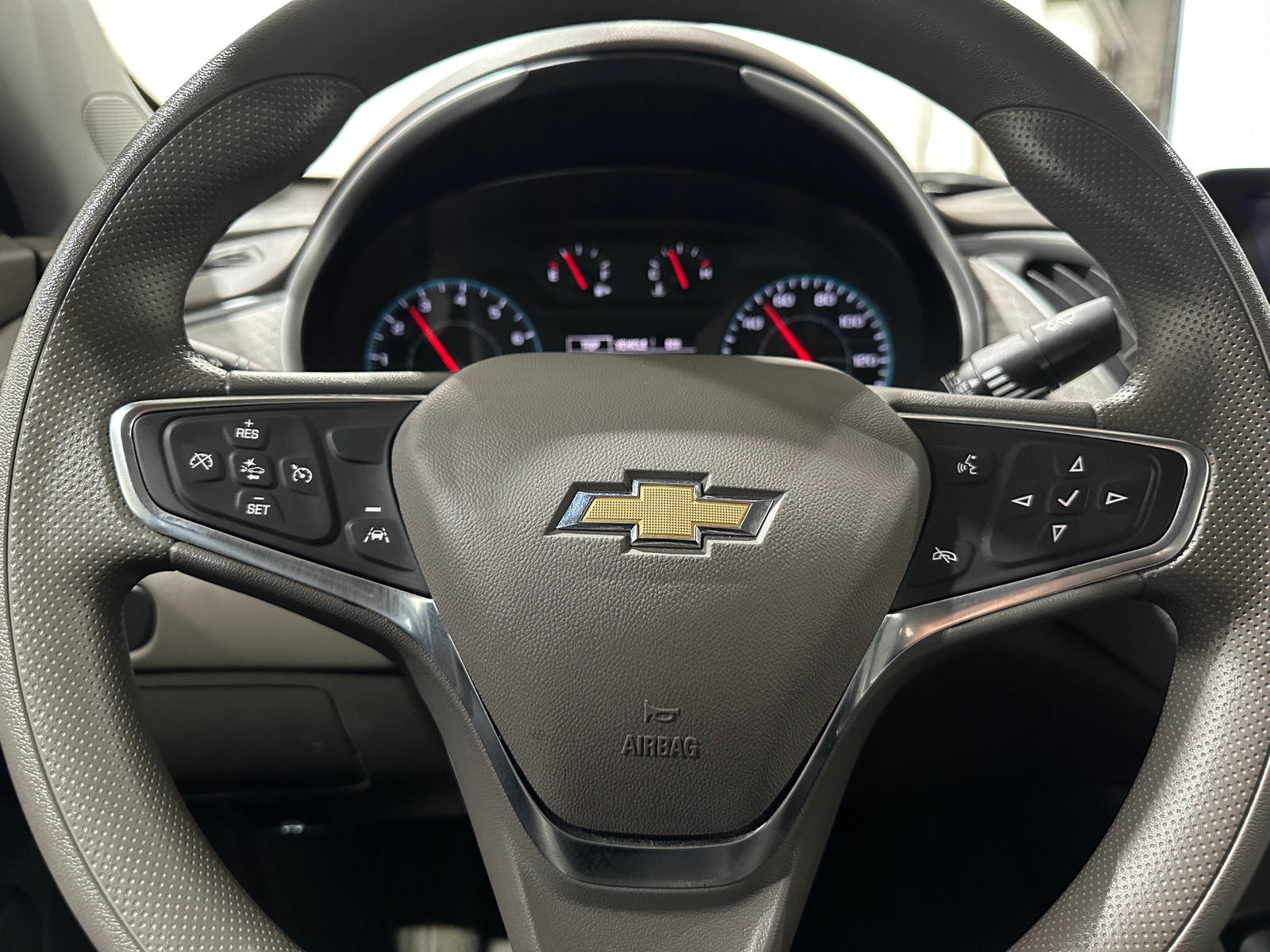 Thumbnail: 2023 Chevrolet Malibu - 5