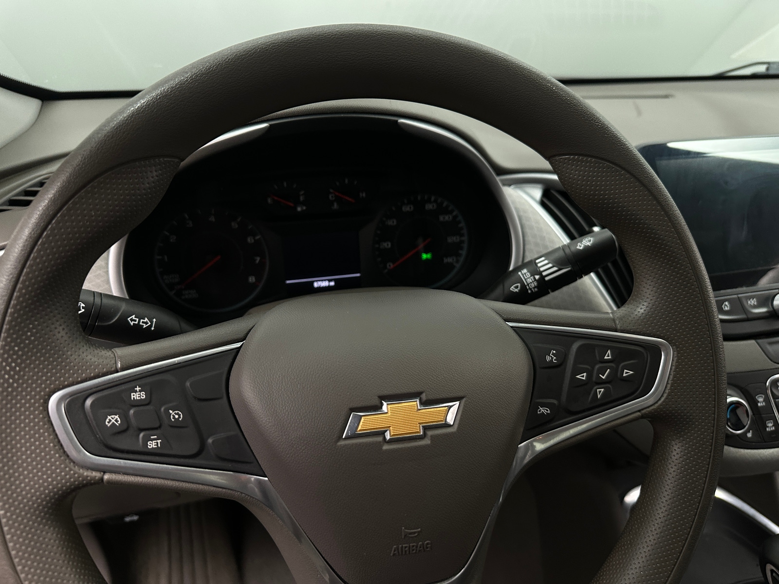 Thumbnail: 2022 Chevrolet Malibu - 5