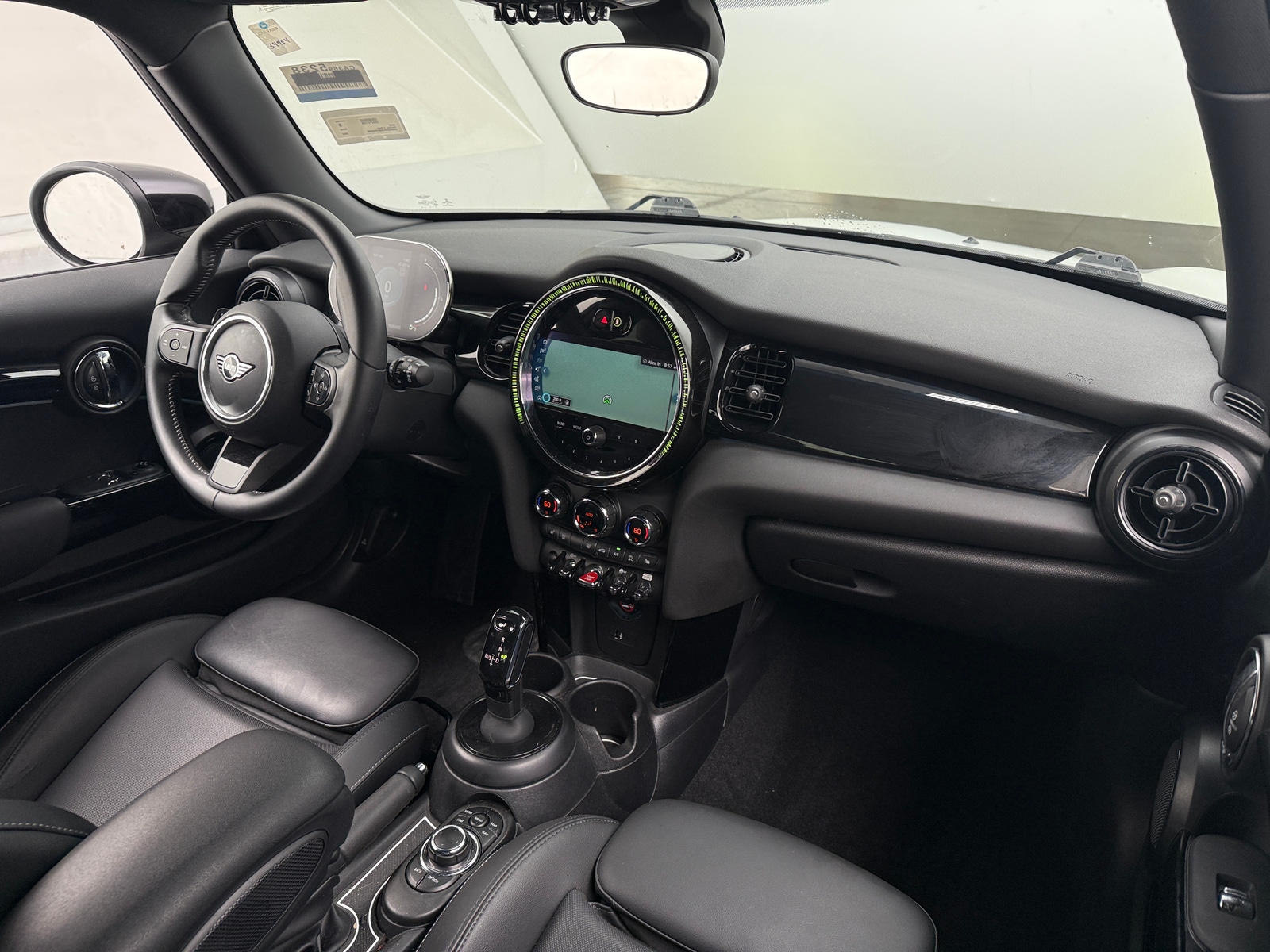 Thumbnail: 2022 MINI Cooper Hardtop - 2