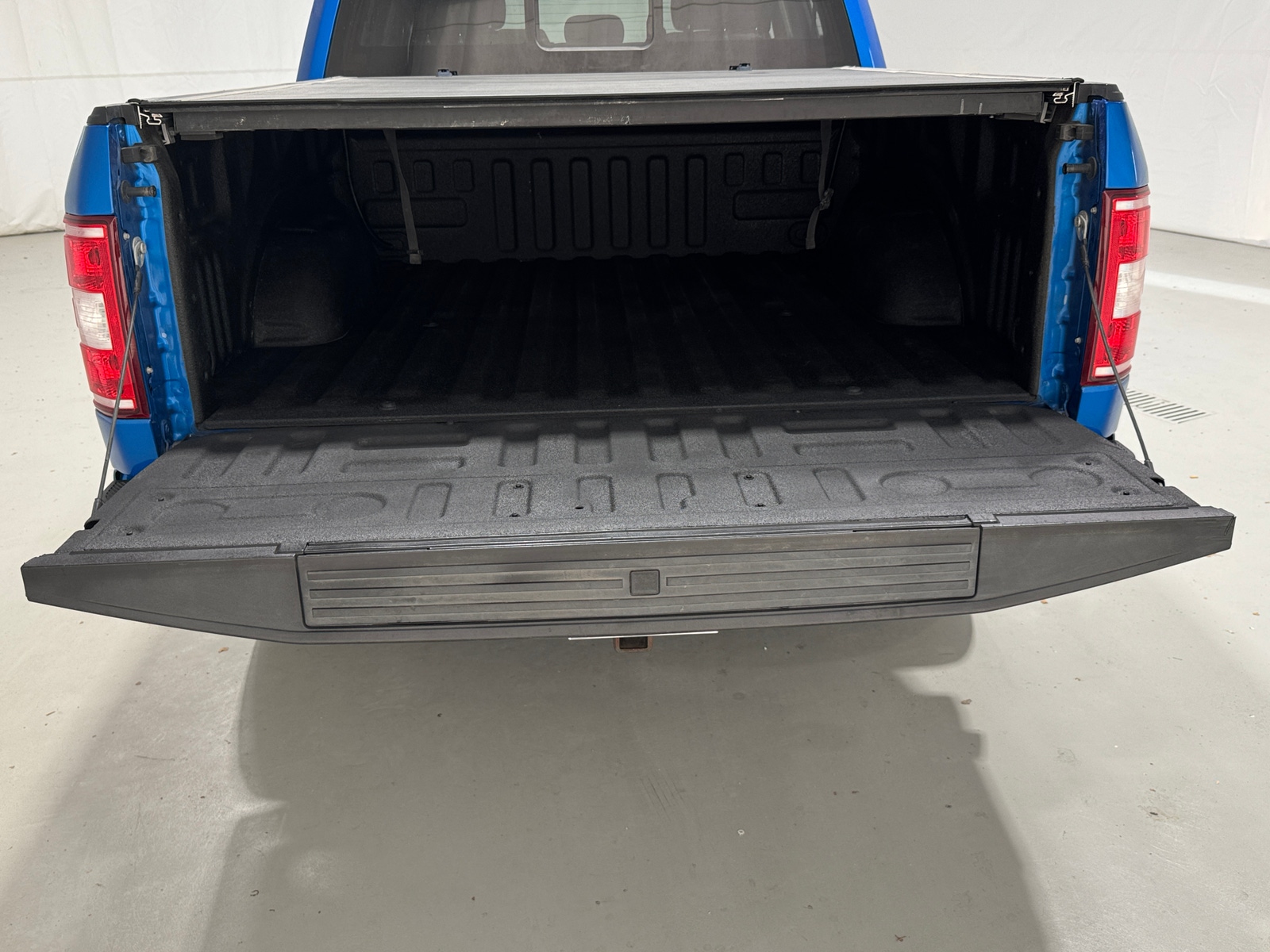 Thumbnail: 2020 Ford Econoline - 7