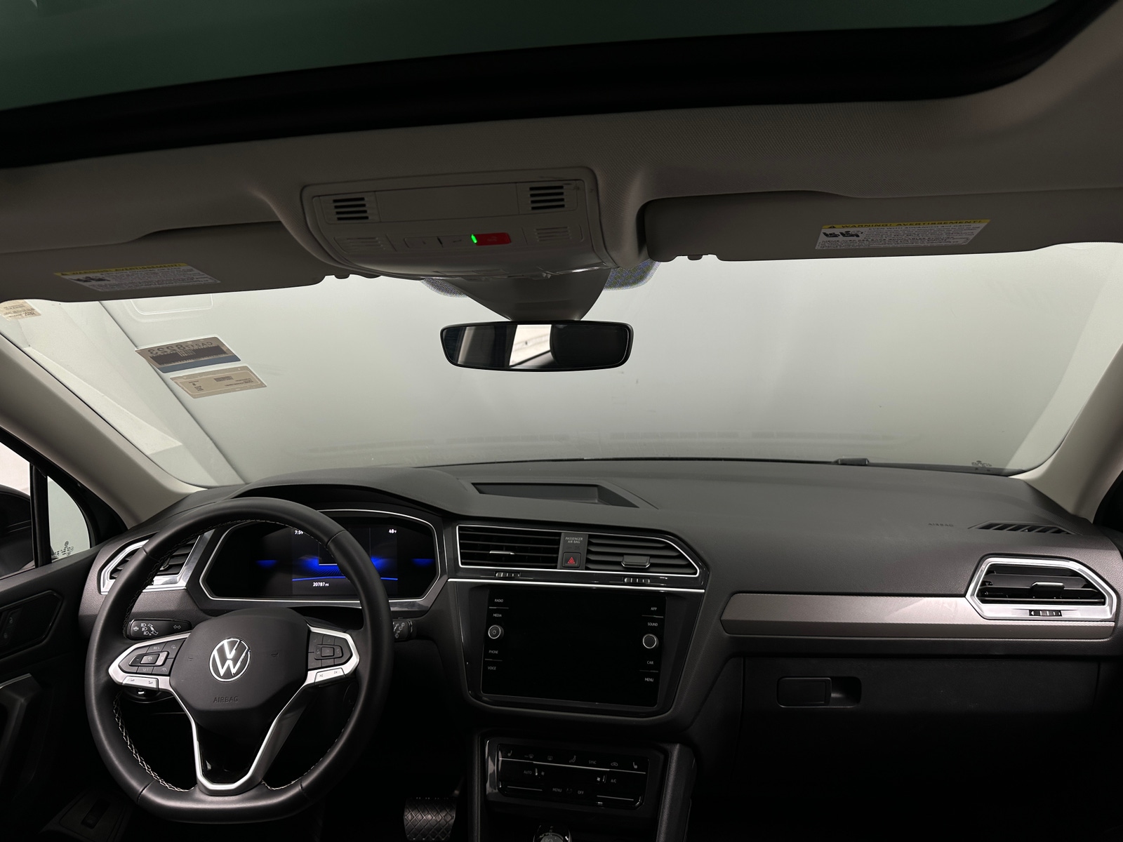 Thumbnail: 2024 Volkswagen Tiguan - 2