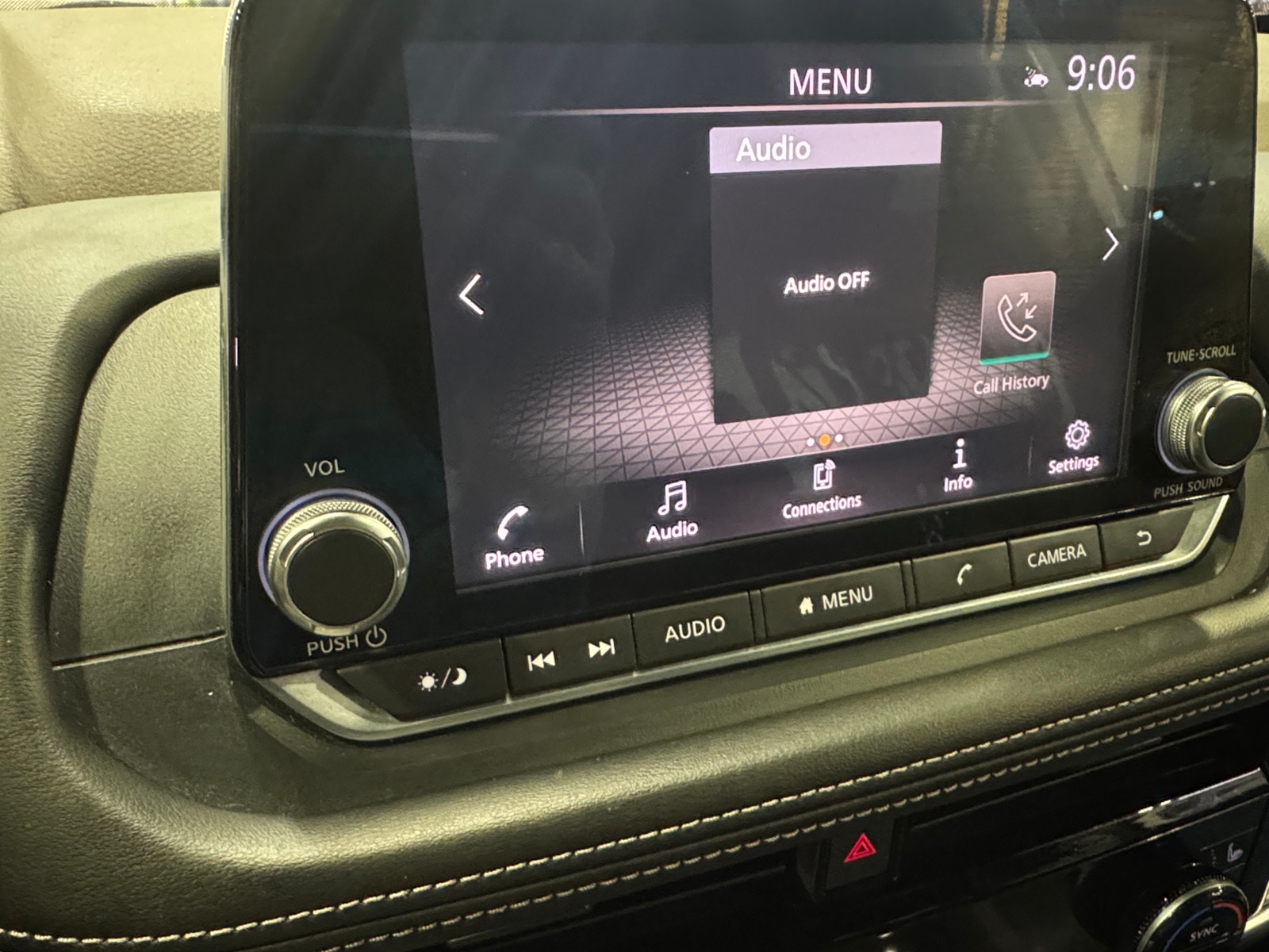 Thumbnail: 2021 Nissan Rogue - 3