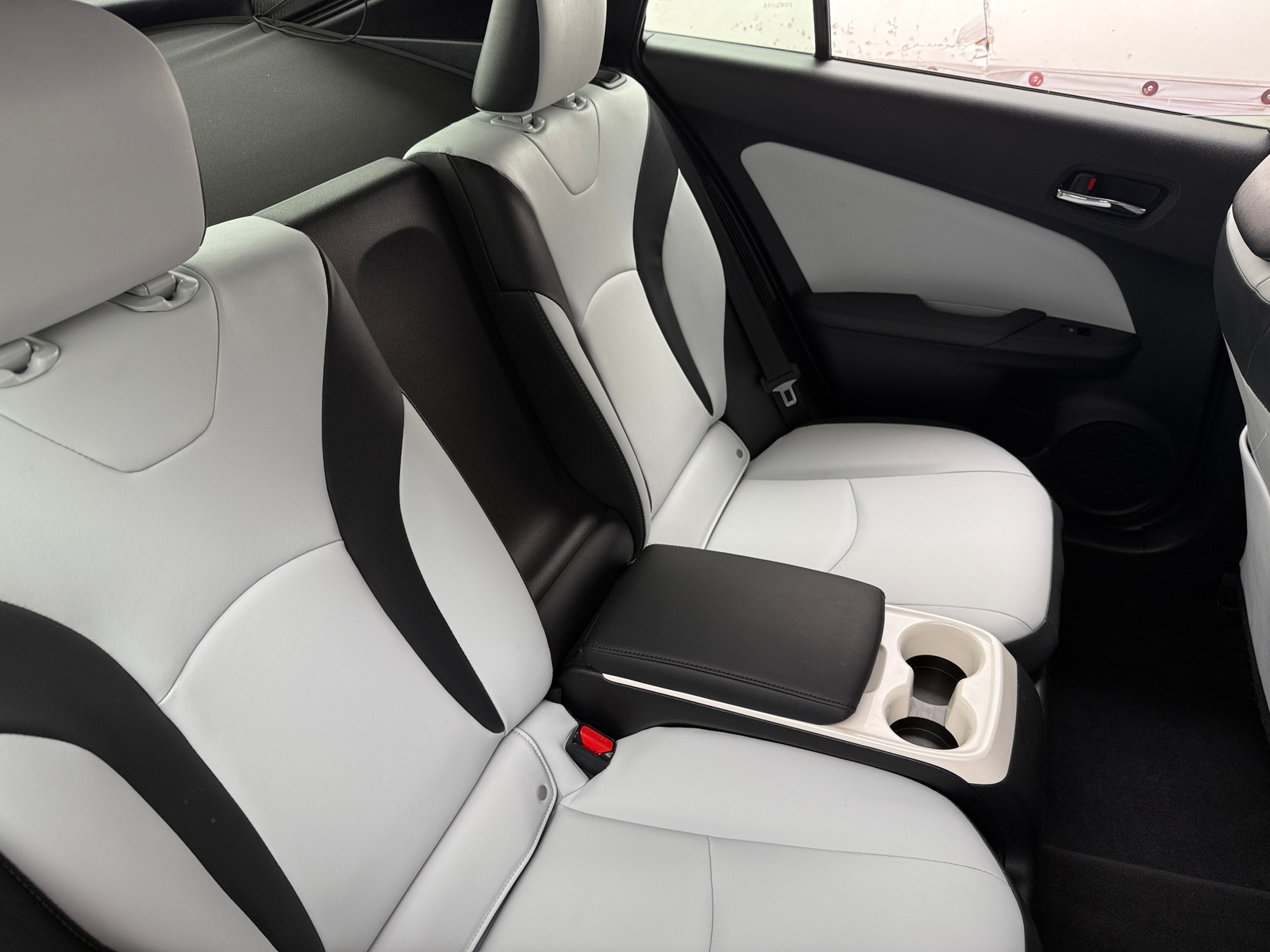 Thumbnail: 2018 Toyota Prius Prime - 5