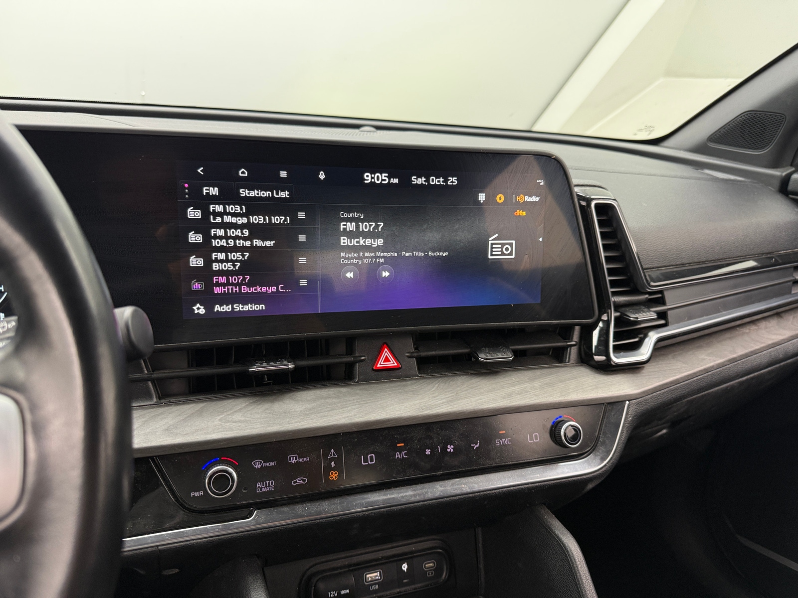 Thumbnail: 2023 Kia Sportage - 3