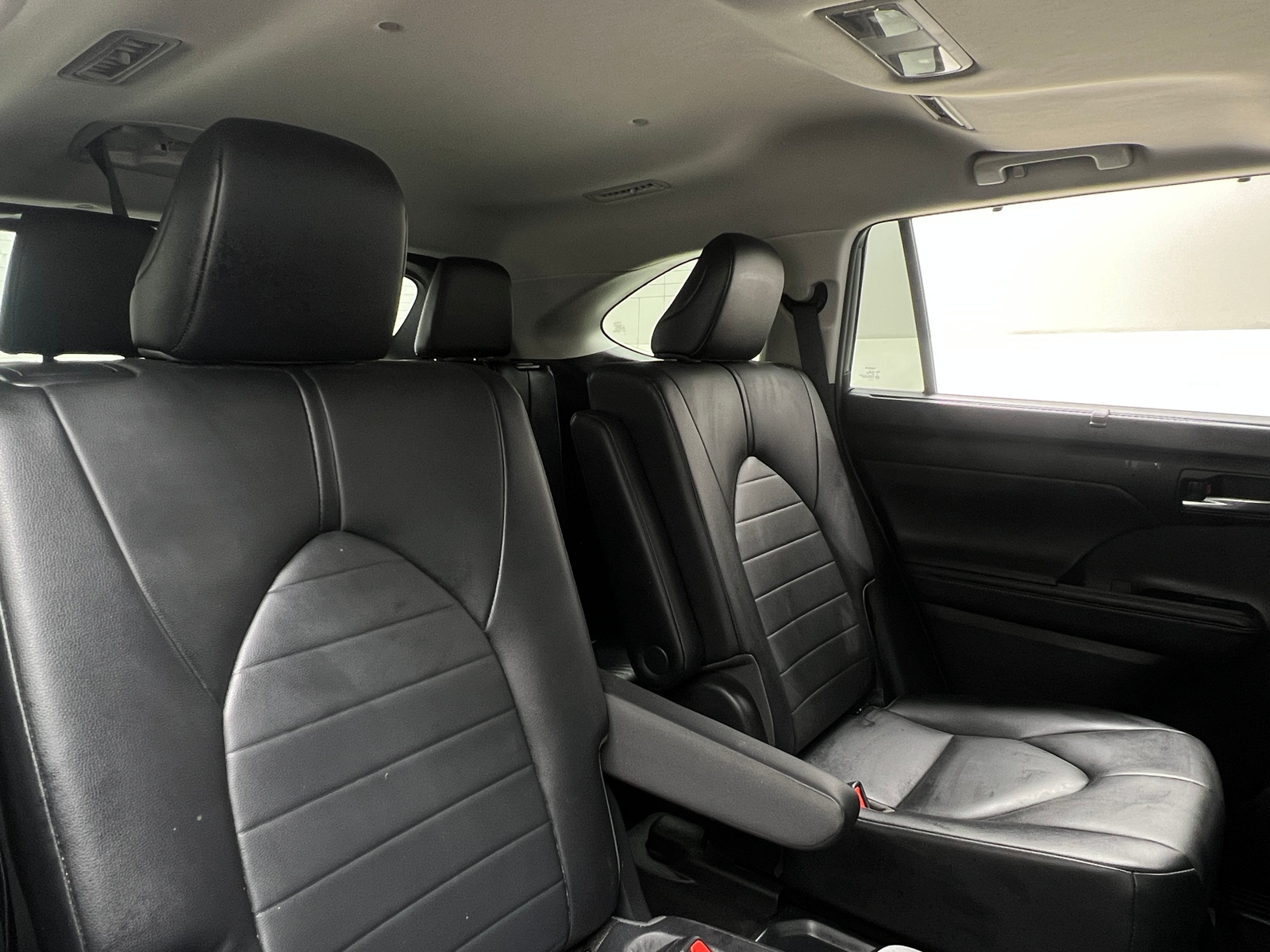 Thumbnail: 2020 Toyota Highlander - 5