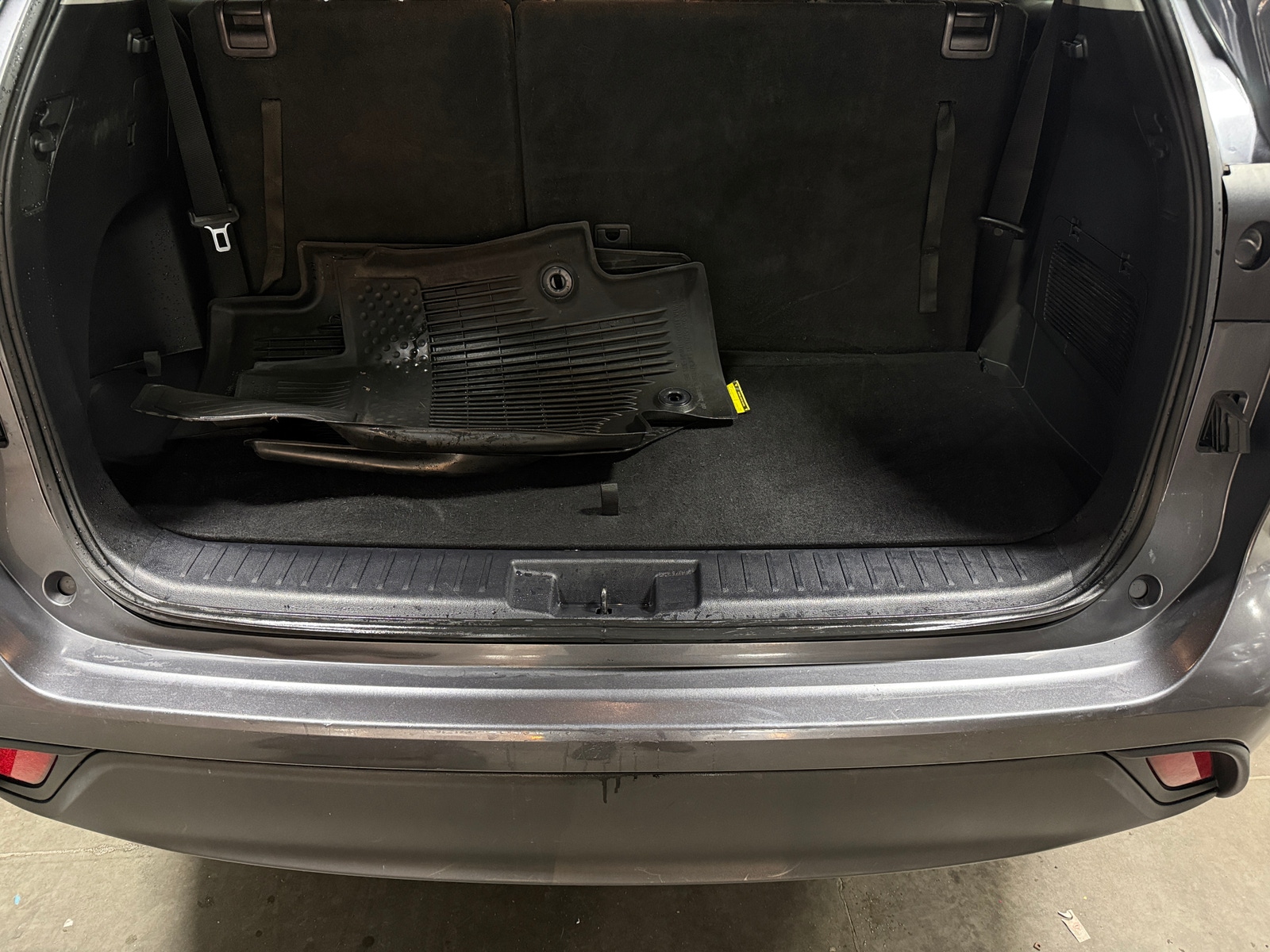 Thumbnail: 2020 Toyota Highlander - 6