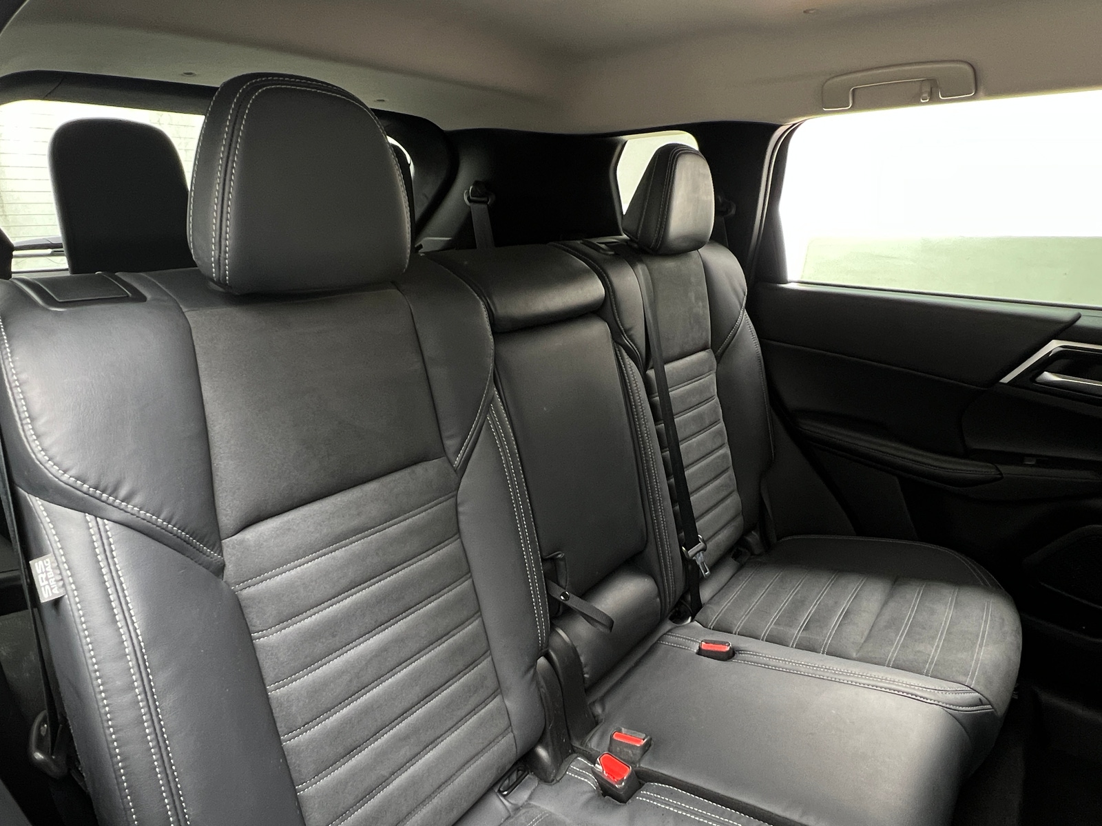 Thumbnail: 2022 Mitsubishi Outlander - 5