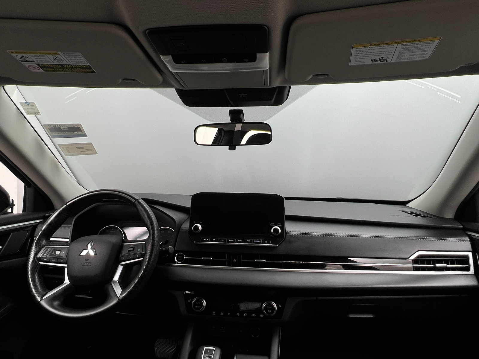 Thumbnail: 2022 Mitsubishi Outlander - 2