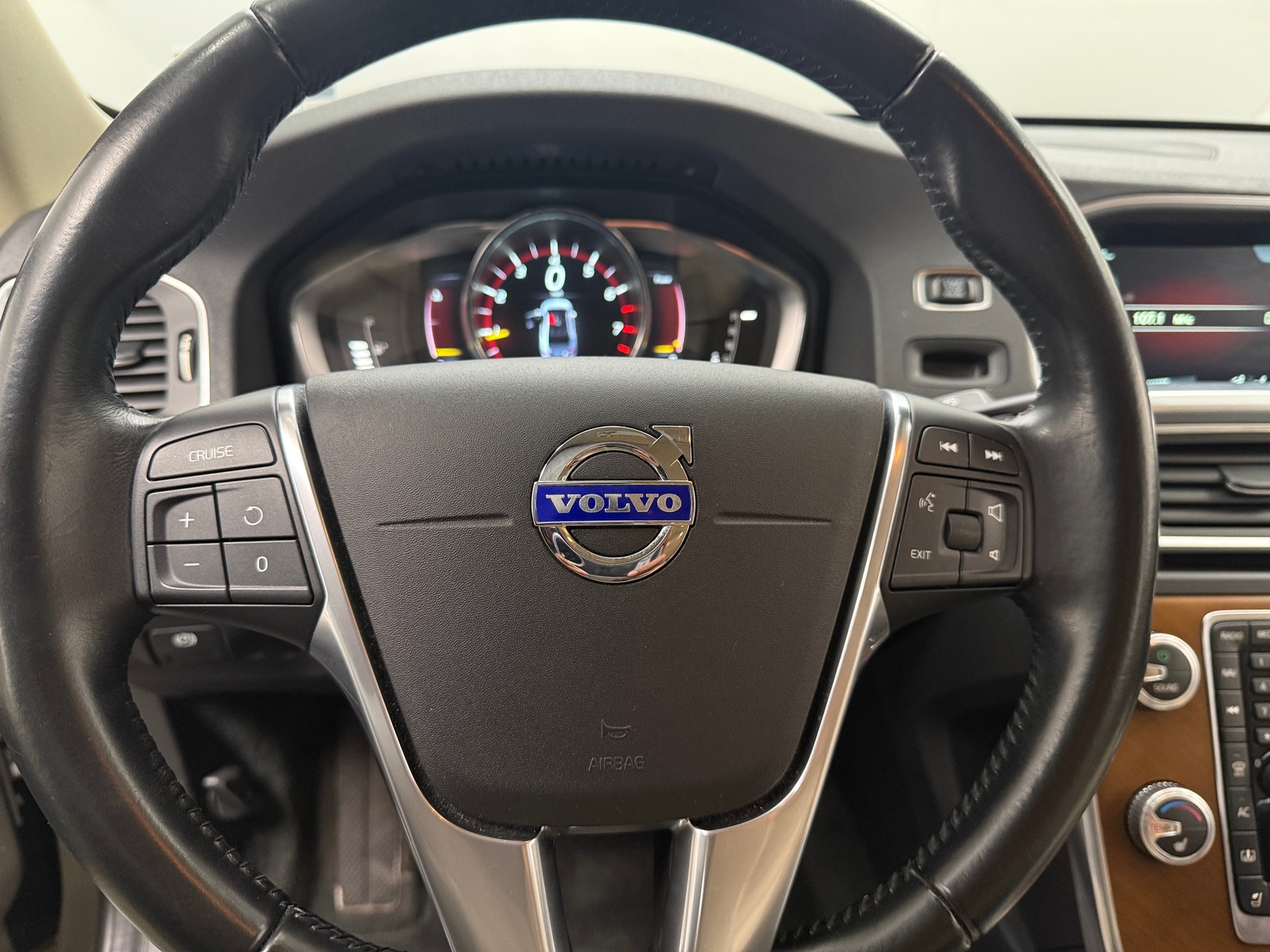 Thumbnail: 2016 Volvo S60 - 4