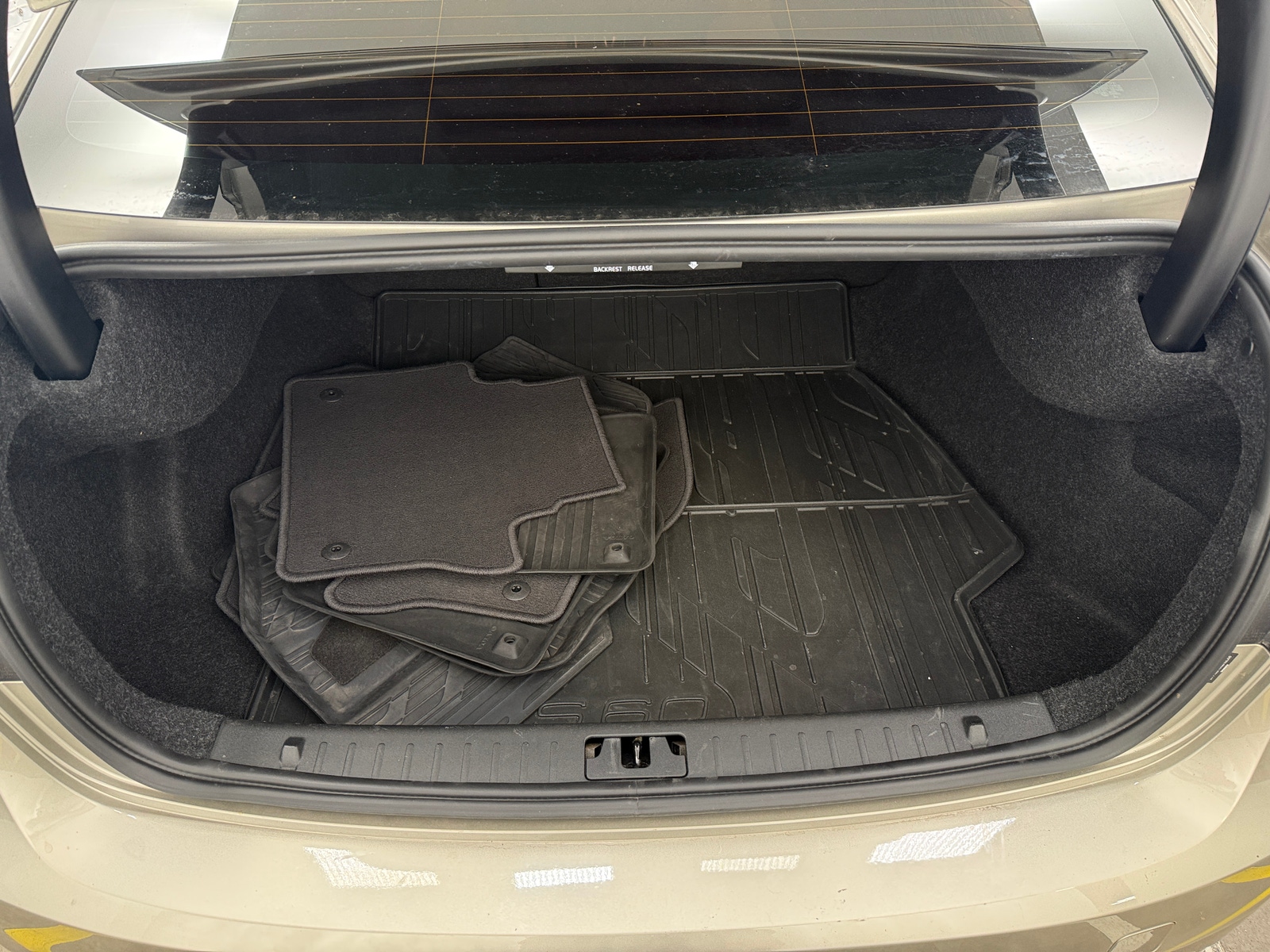 Thumbnail: 2016 Volvo S60 - 6