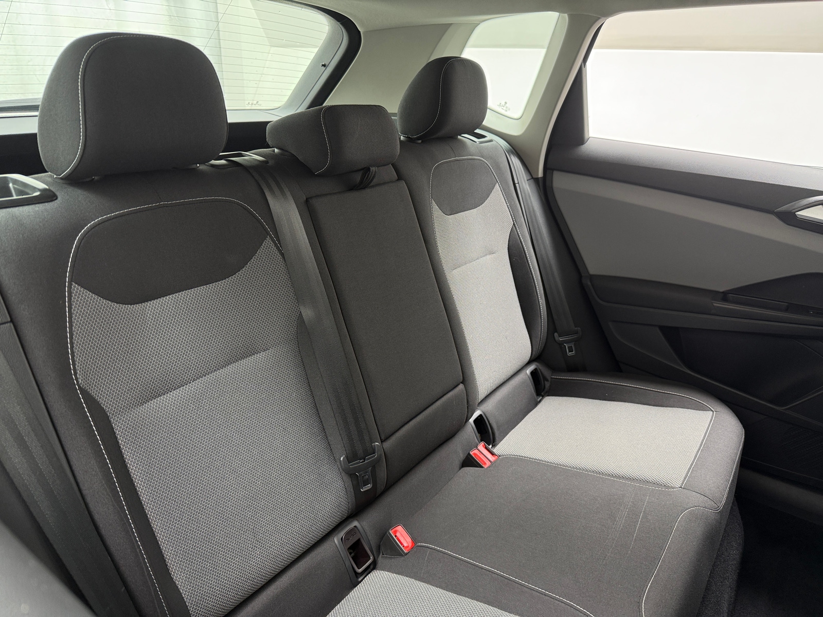 Thumbnail: 2022 Volkswagen Taos - 6