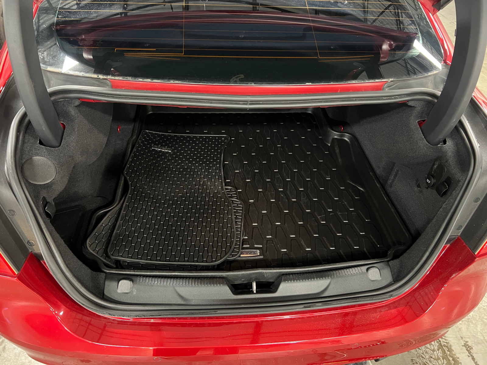 Thumbnail: 2018 Jaguar XE - 6