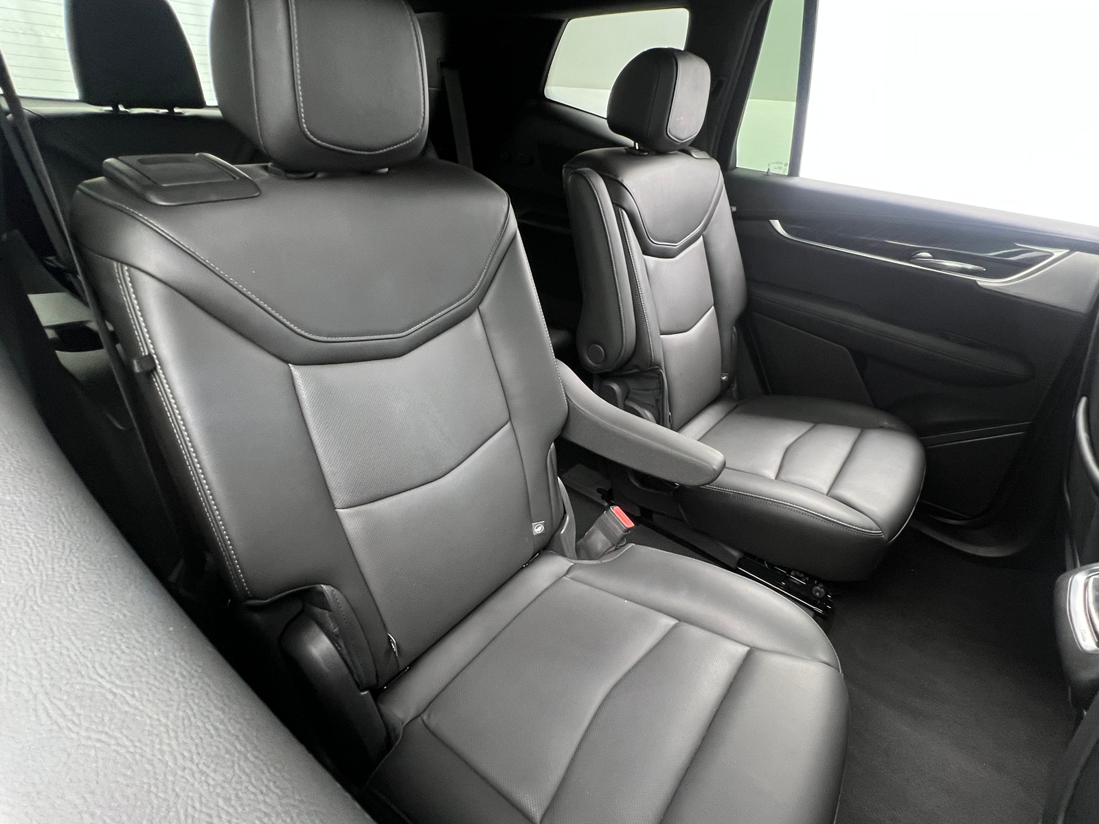 Thumbnail: 2025 Cadillac XT6 - 5