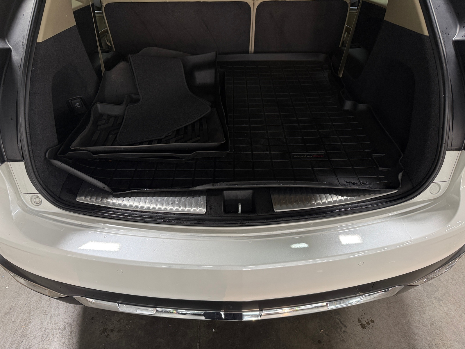 Thumbnail: 2020 Acura MDX - 6