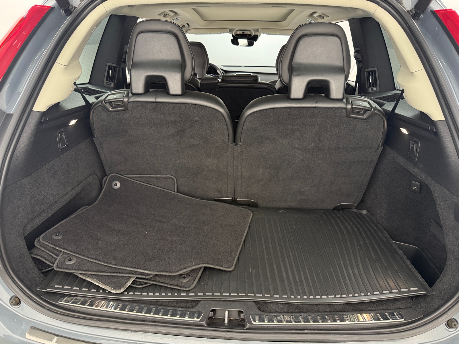 Thumbnail: 2022 Volvo XC90 - 6