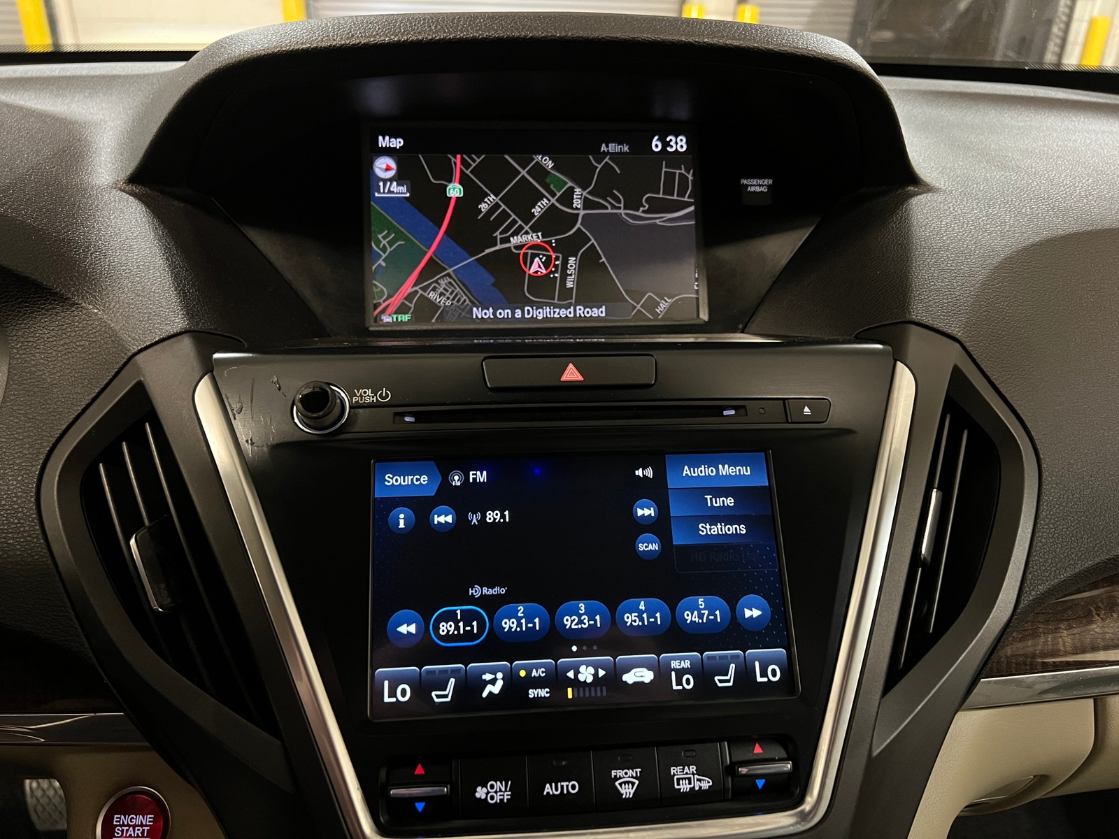 Thumbnail: 2018 Acura MDX - 3