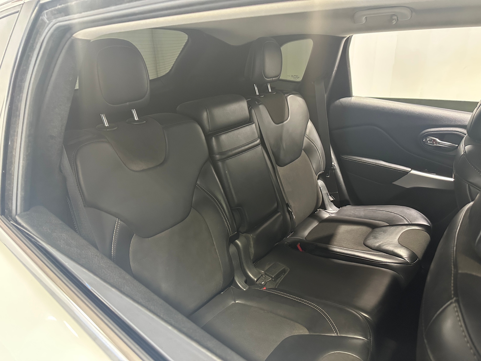 Thumbnail: 2018 Jeep Cherokee - 5