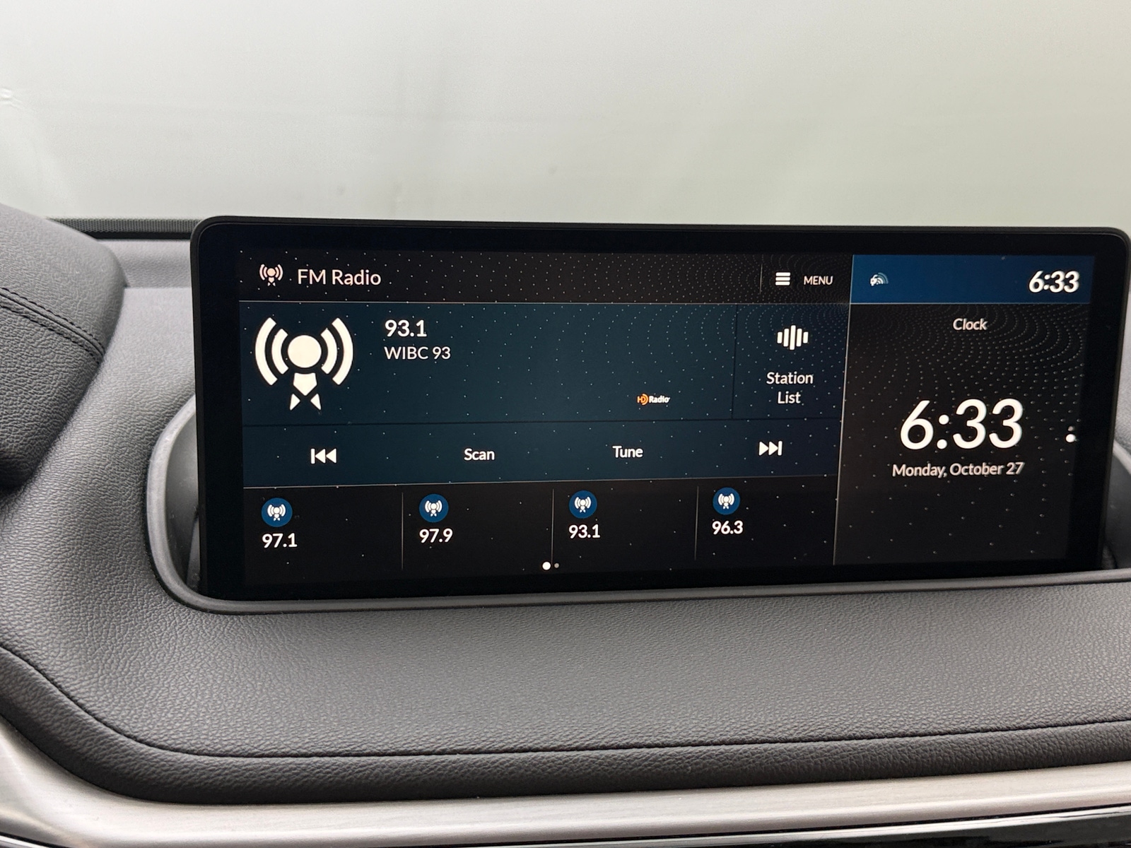 Thumbnail: 2023 Acura MDX - 3