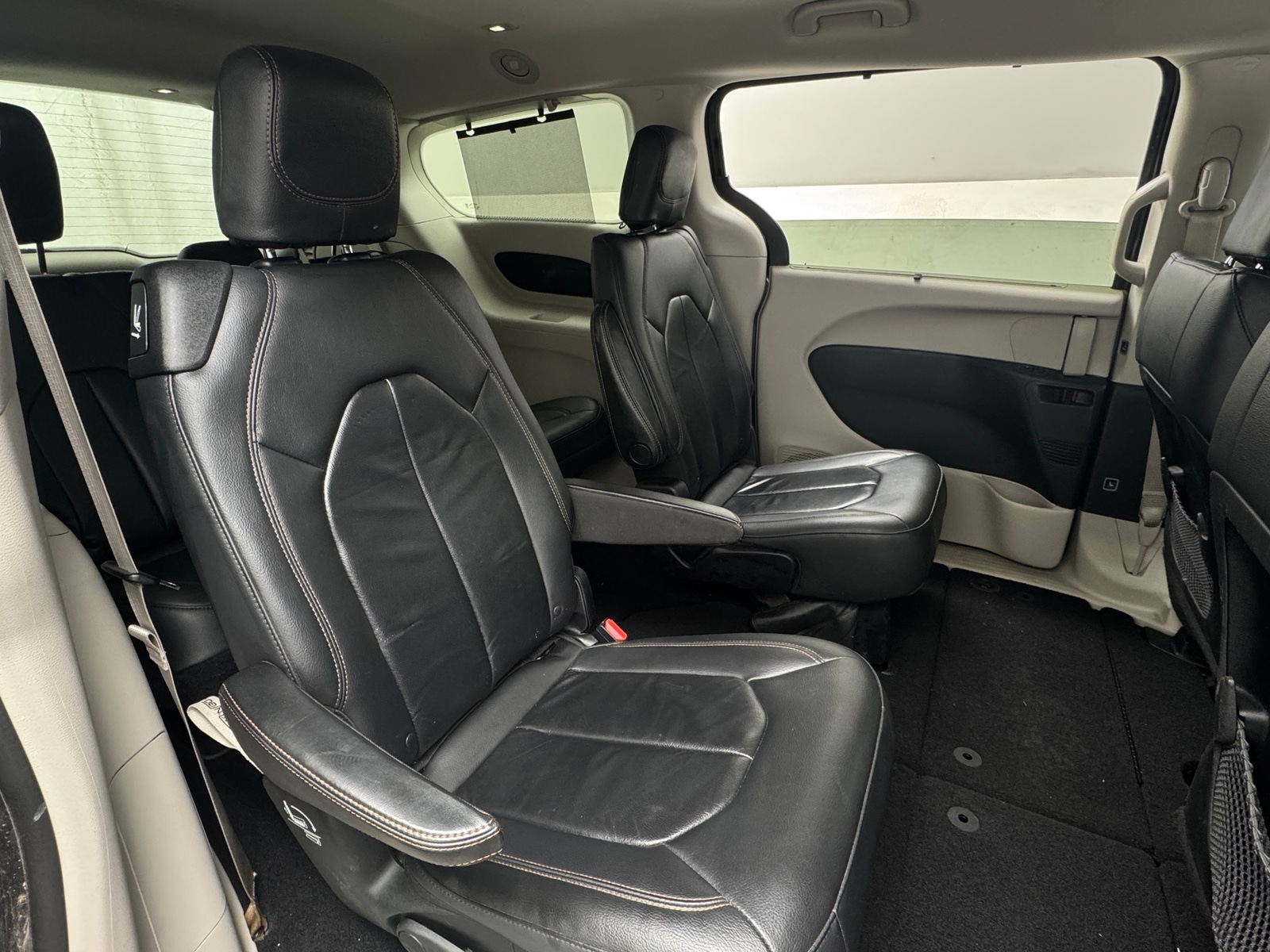 Thumbnail: 2017 Chrysler Pacifica - 5