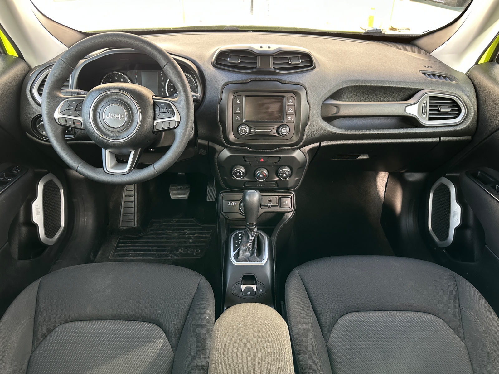 Thumbnail: 2018 Jeep Renegade - 3