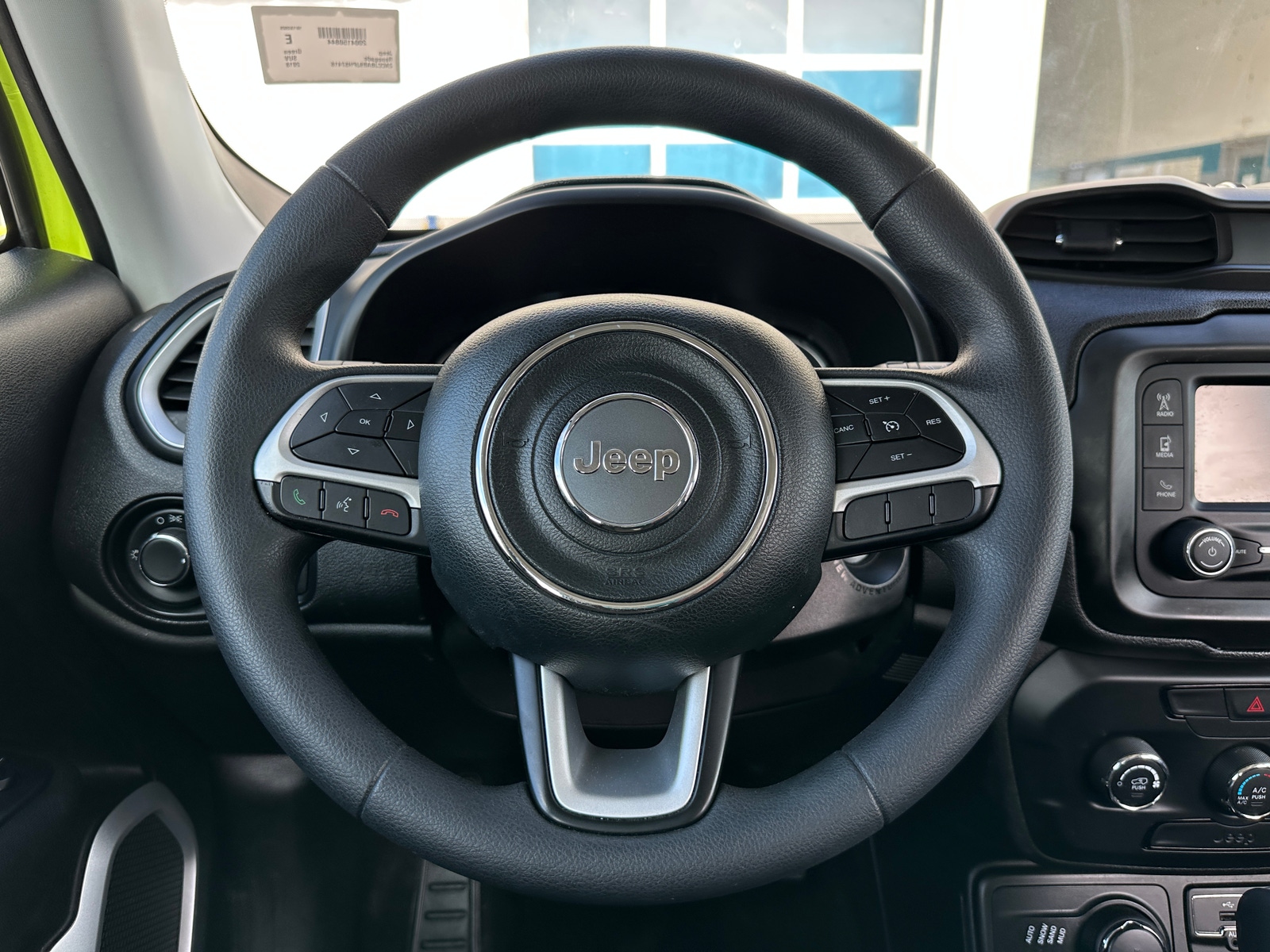 Thumbnail: 2018 Jeep Renegade - 5