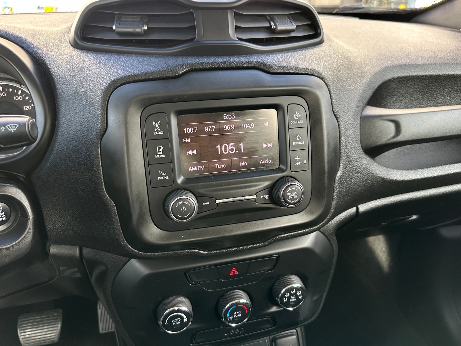 Thumbnail: 2018 Jeep Renegade - 4