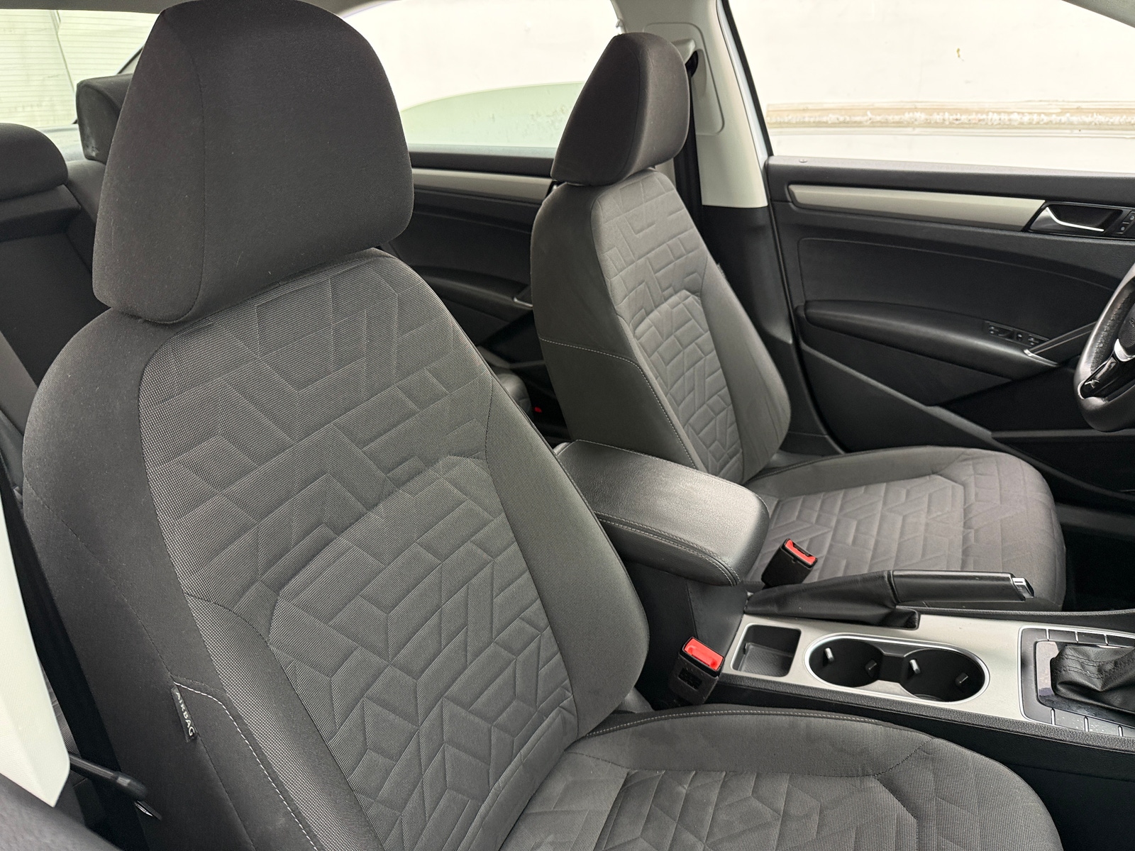 Thumbnail: 2021 Volkswagen Passat - 2