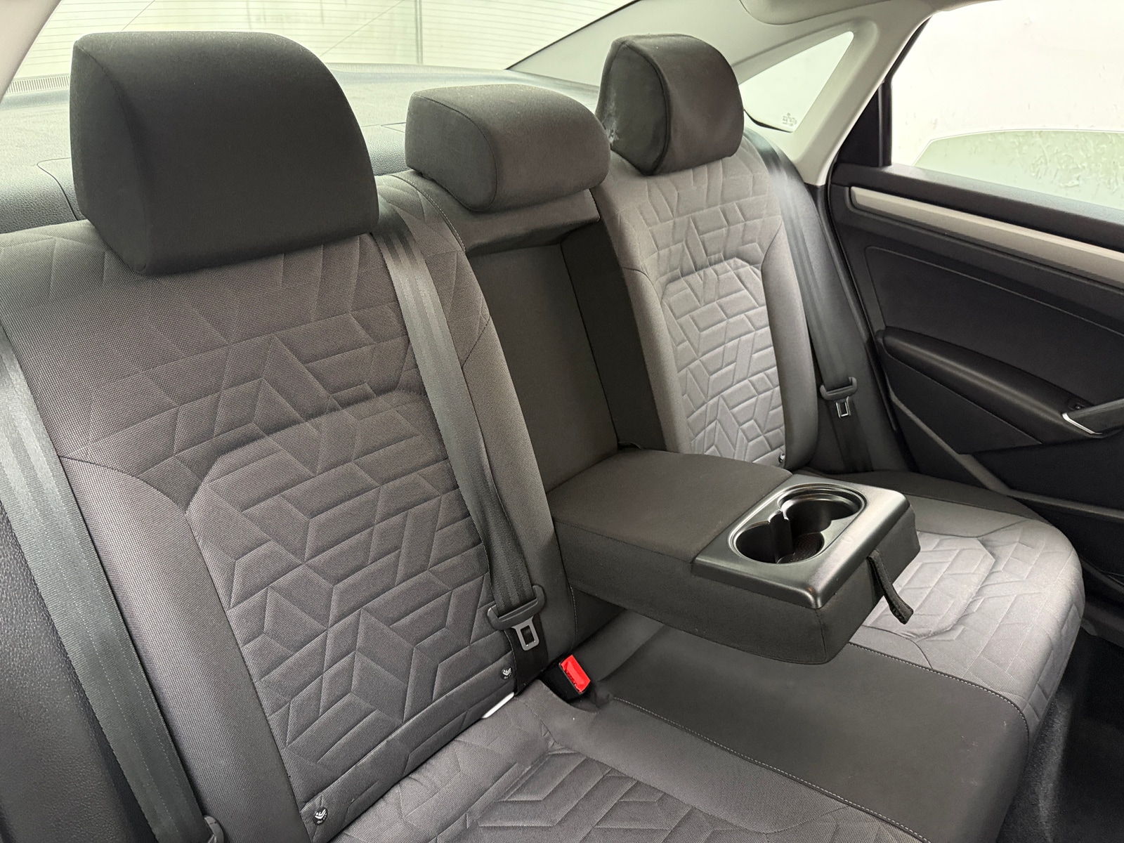 Thumbnail: 2021 Volkswagen Passat - 6