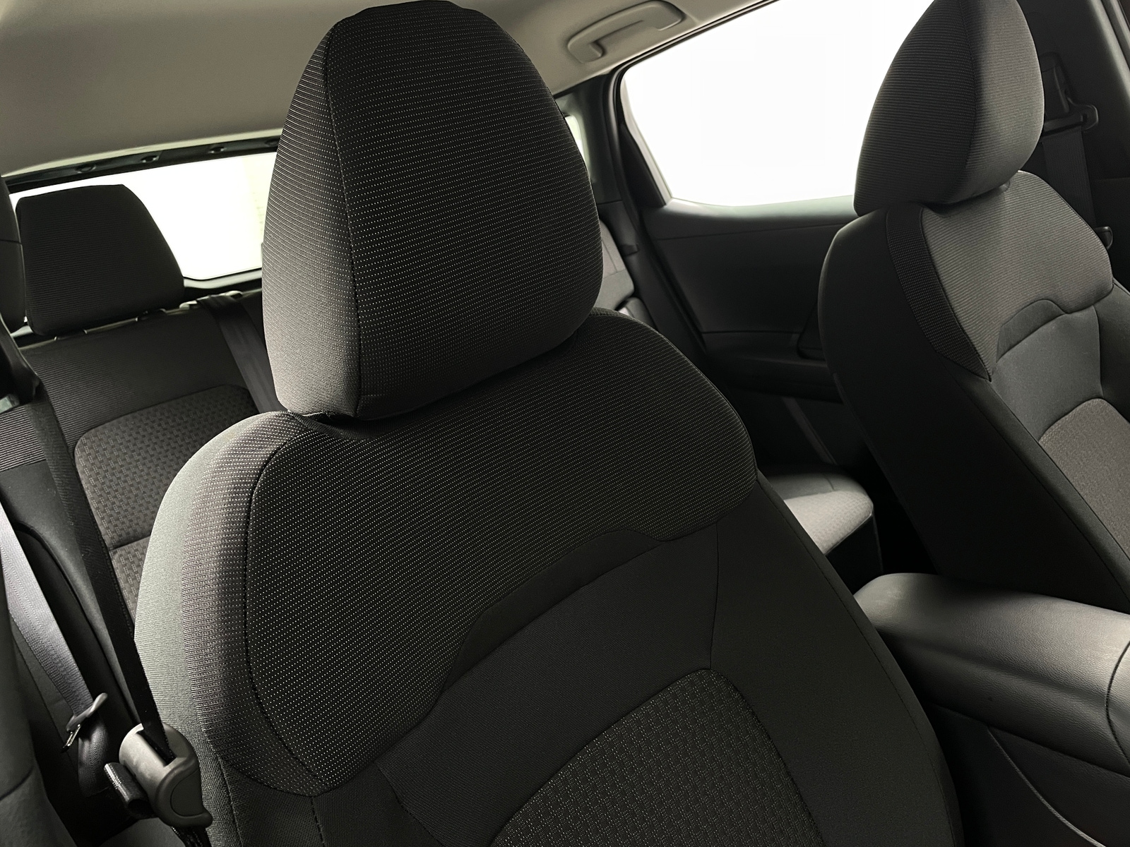 Thumbnail: 2025 Nissan Kicks - 2