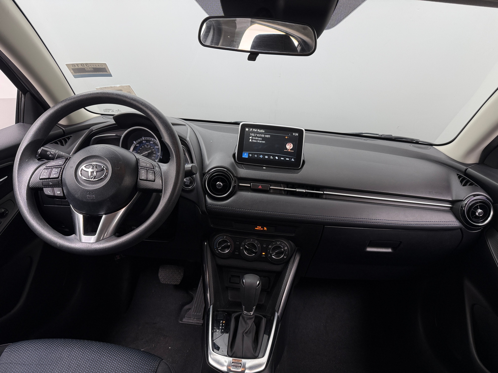 Thumbnail: 2017 Toyota Yaris iA - 3