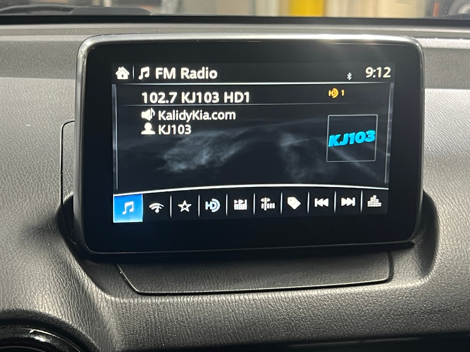 Thumbnail: 2017 Toyota Yaris iA - 4