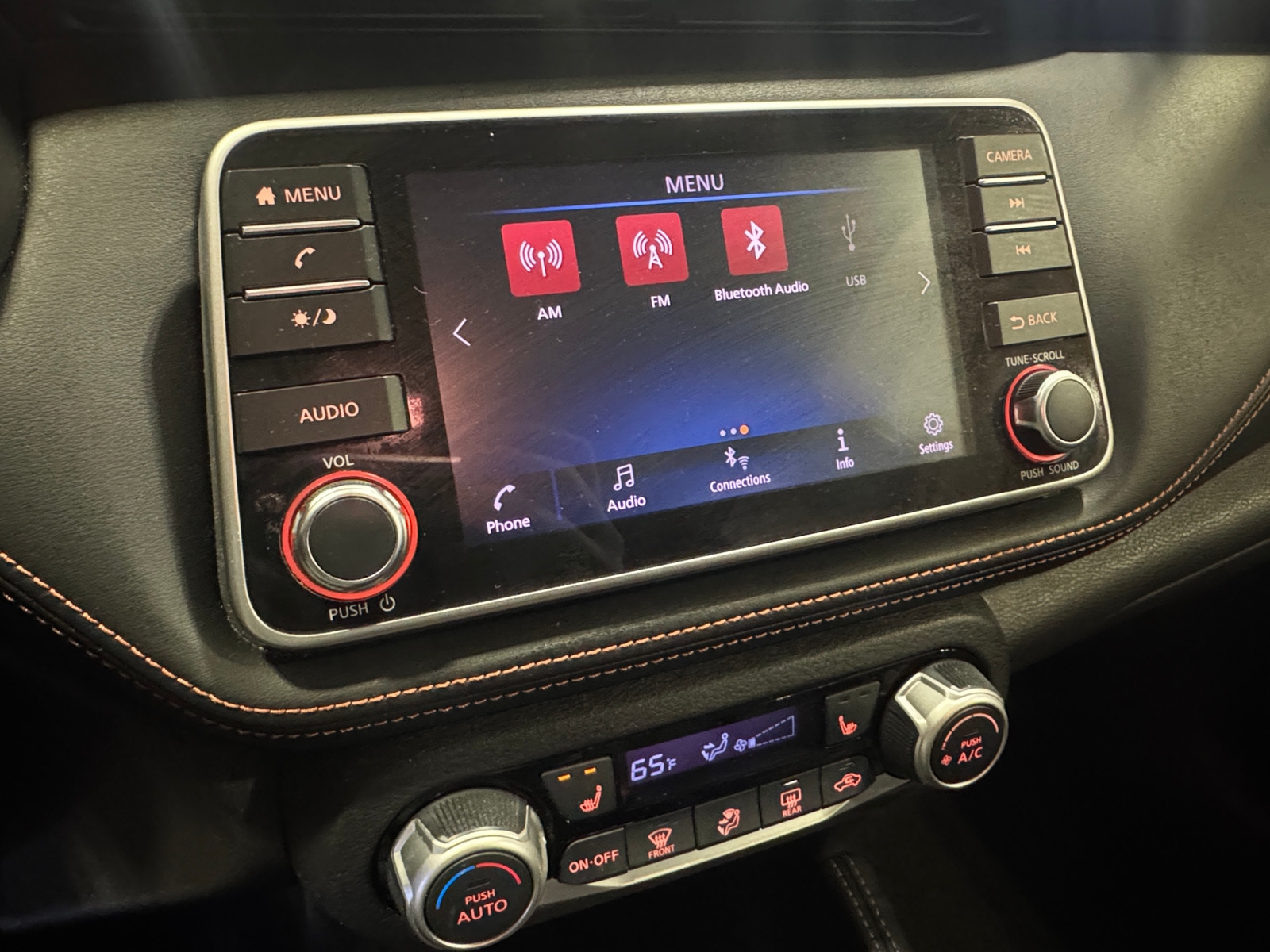 Thumbnail: 2020 Nissan Kicks - 3