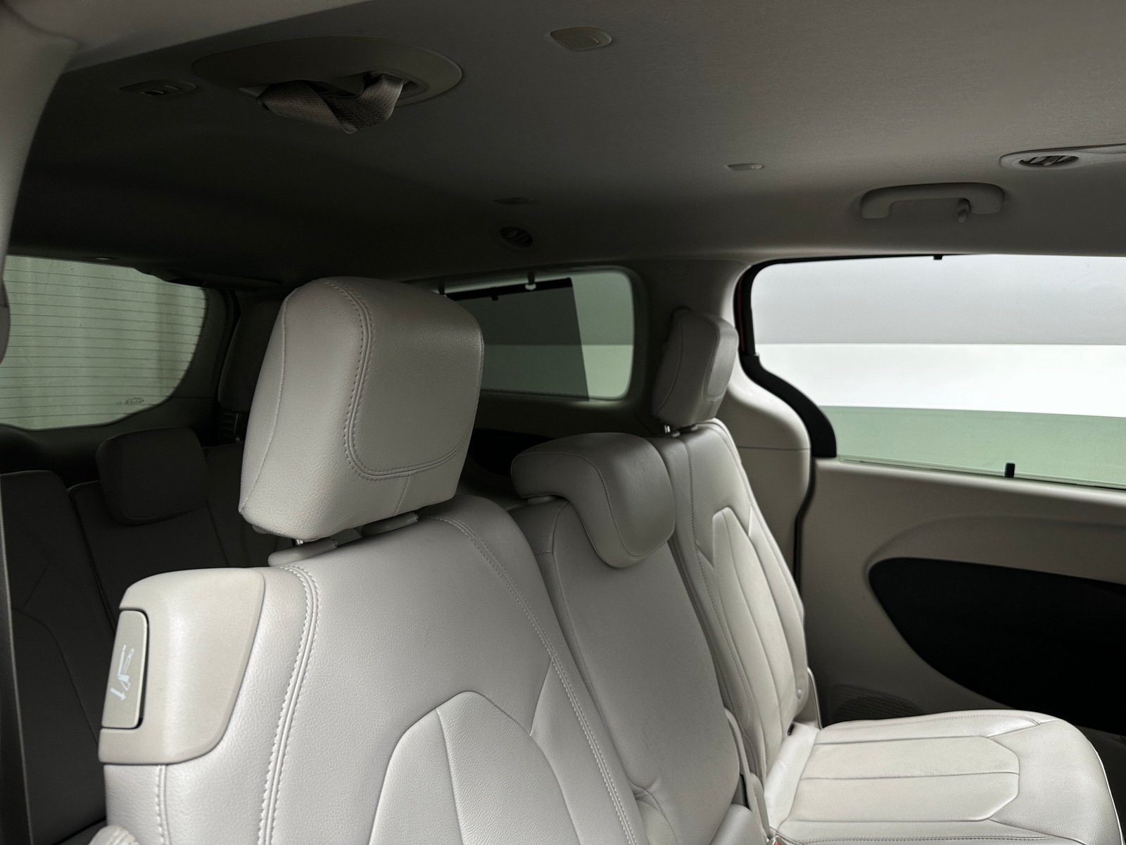 Thumbnail: 2017 Chrysler Pacifica - 5