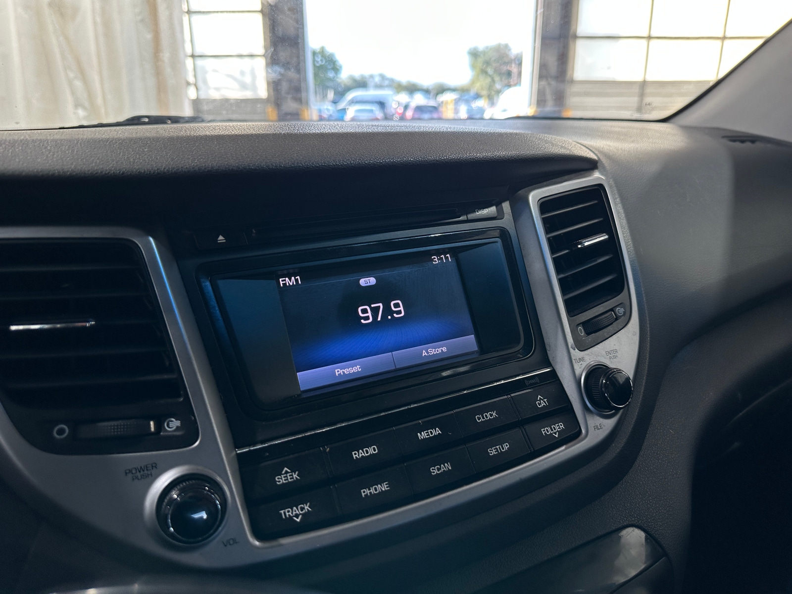 Thumbnail: 2017 Hyundai Tucson - 4