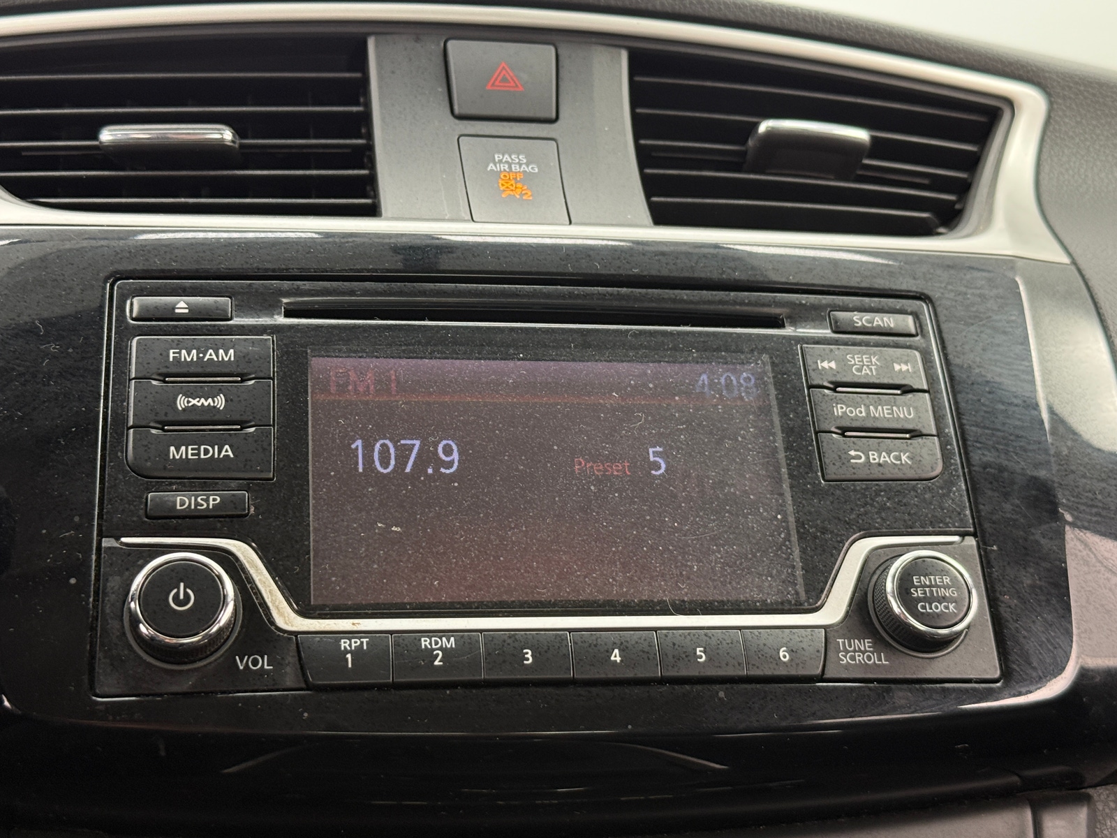 Thumbnail: 2018 Nissan Sentra - 4